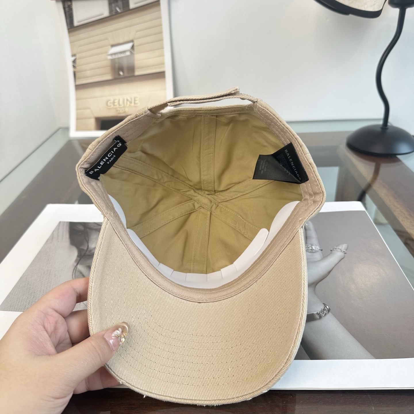 新品Balenciaga 巴黎世家字母新款棒球帽现货秒发🧢简约时尚超级无敌好看的帽子！情侣款！