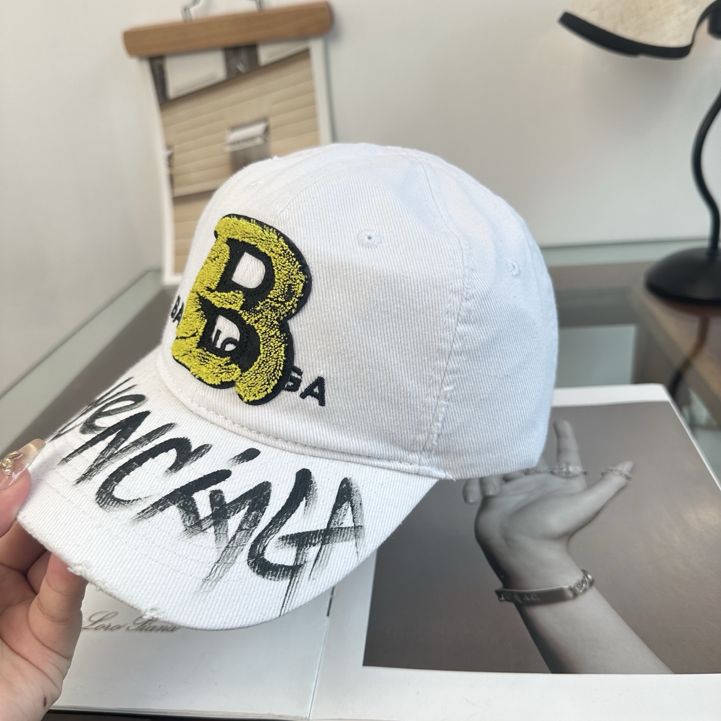 新品Balenciaga 巴黎世家字母新款棒球帽现货秒发🧢简约时尚超级无敌好看的帽子！情侣款！