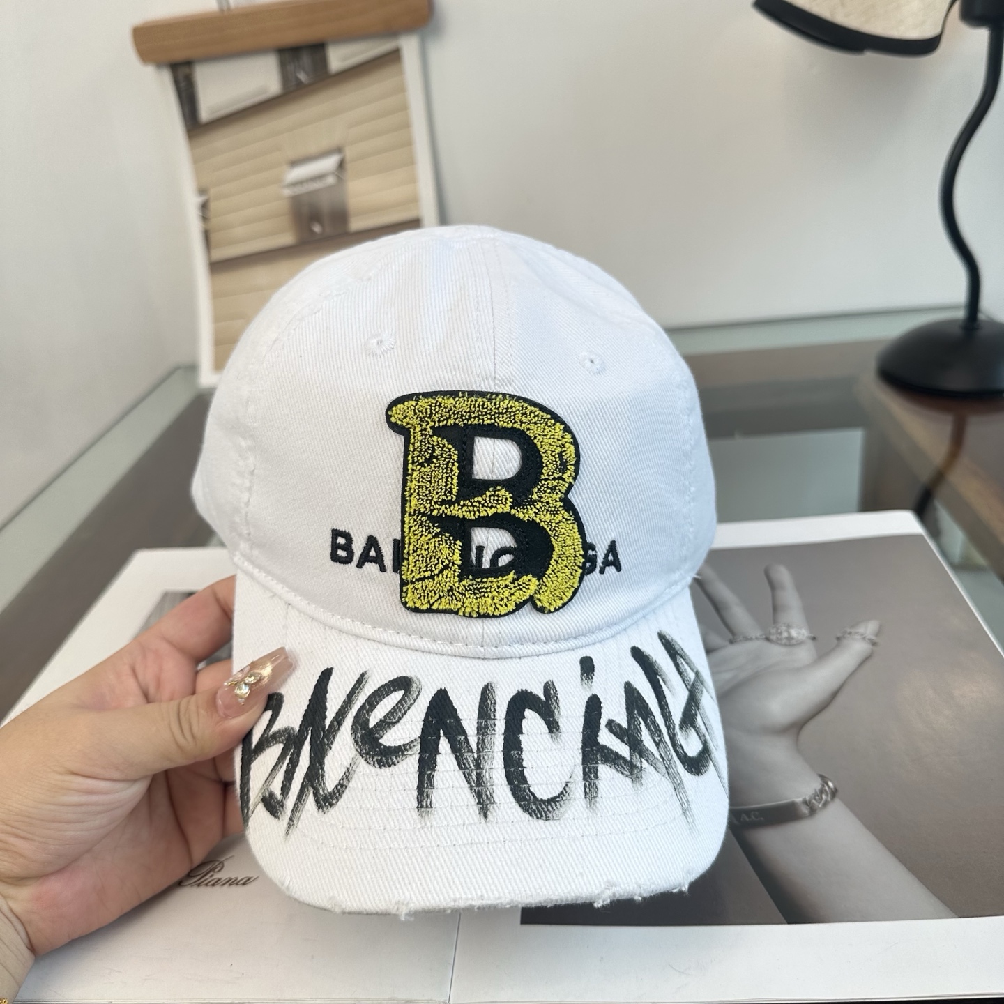 新品Balenciaga 巴黎世家字母新款棒球帽现货秒发🧢简约时尚超级无敌好看的帽子！情侣款！