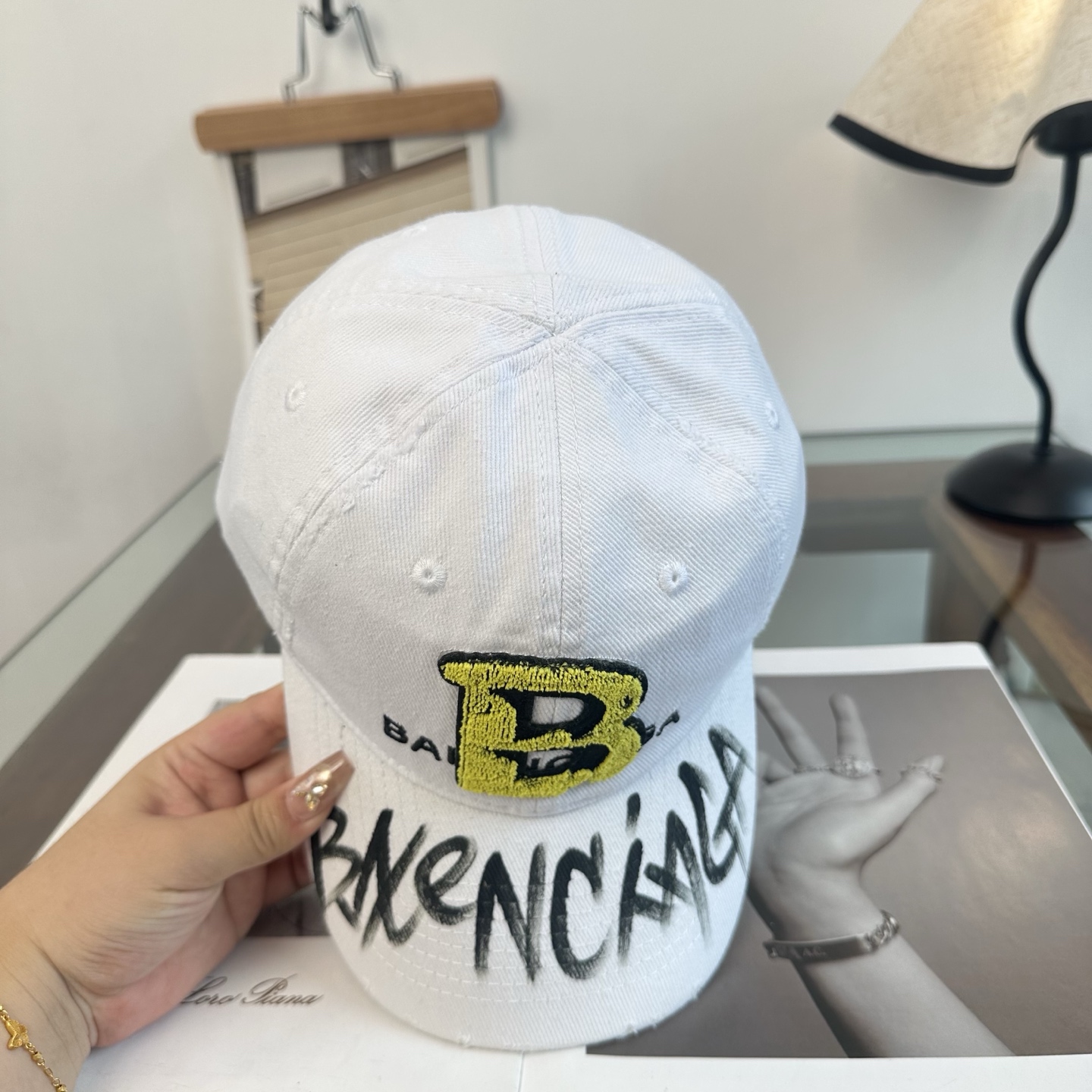 新品Balenciaga 巴黎世家字母新款棒球帽现货秒发🧢简约时尚超级无敌好看的帽子！情侣款！