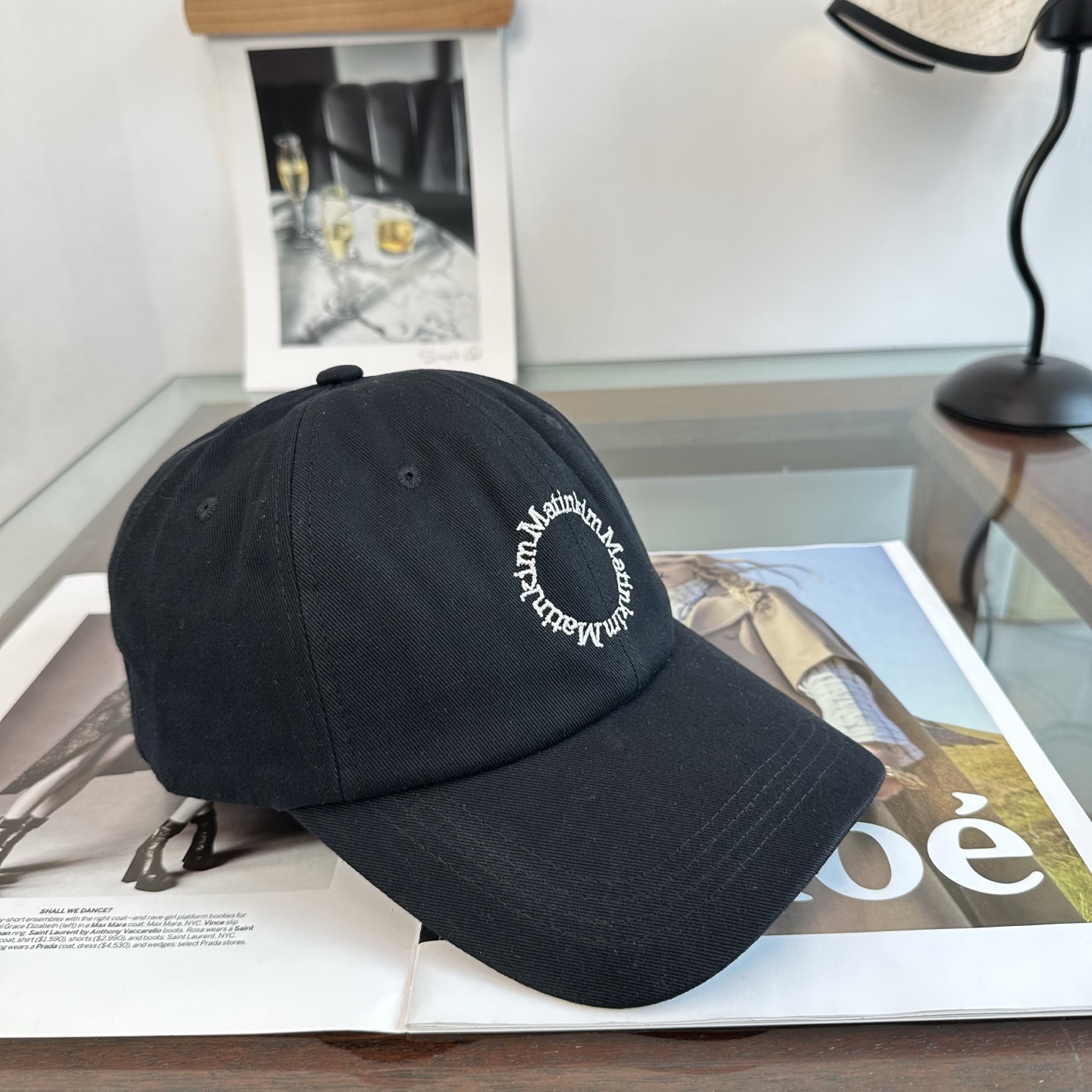 韩国大热的Matin Kim刺绣棒球帽🧢上新啦！最近超爱这款刺绣棒球帽每个色都很好看日常通勤、运动都合适