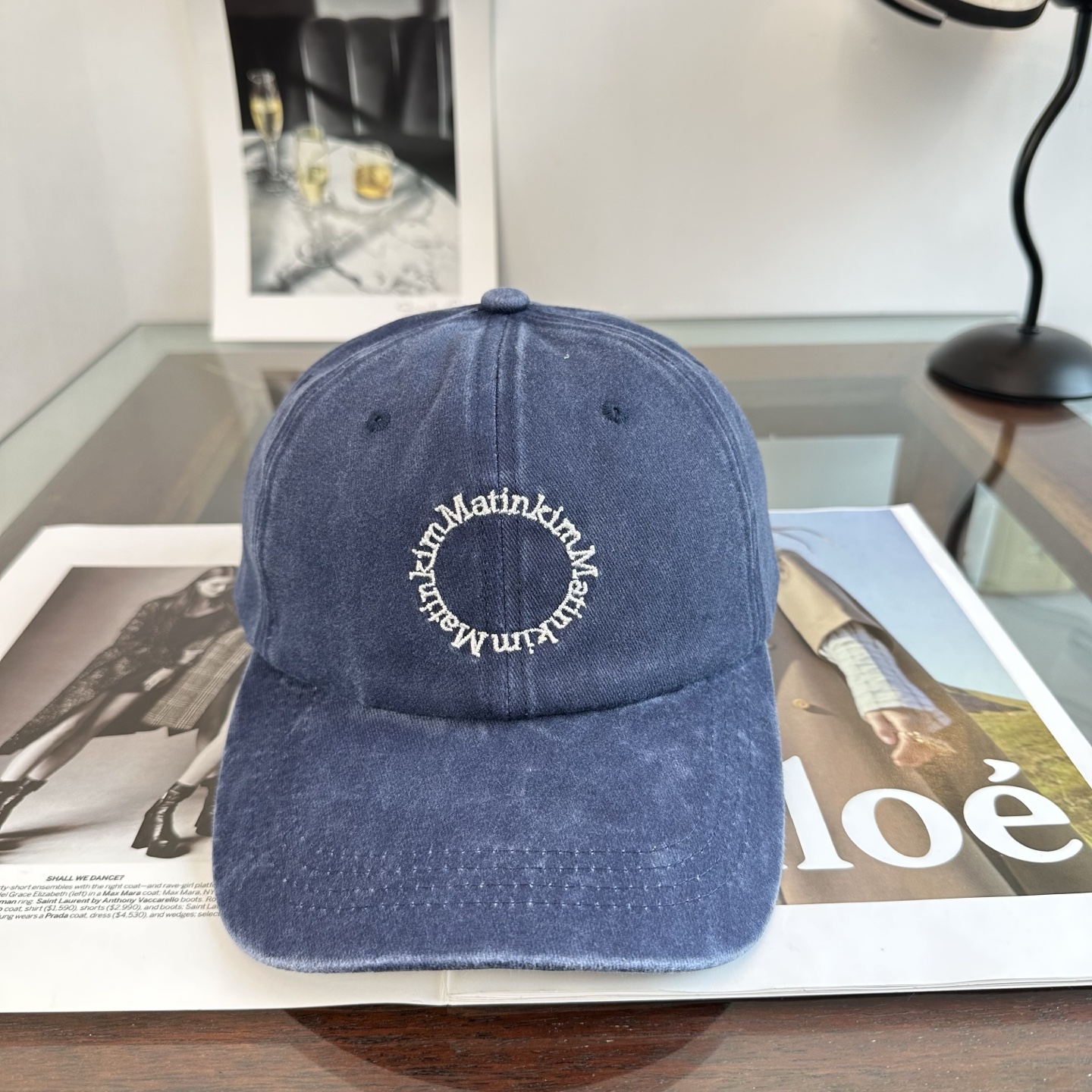 韩国大热的Matin Kim刺绣棒球帽🧢上新啦！最近超爱这款刺绣棒球帽每个色都很好看日常通勤、运动都合适