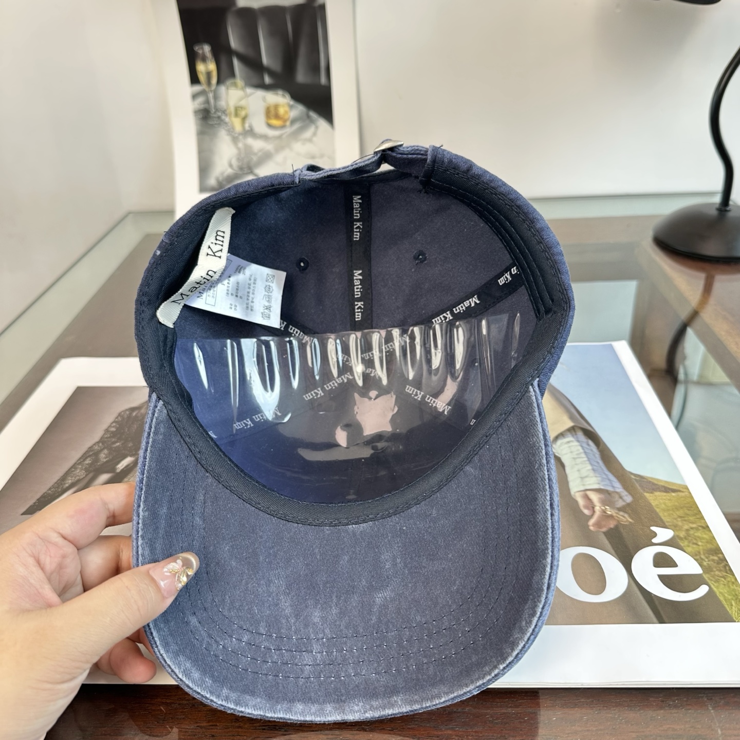 韩国大热的Matin Kim刺绣棒球帽🧢上新啦！最近超爱这款刺绣棒球帽每个色都很好看日常通勤、运动都合适