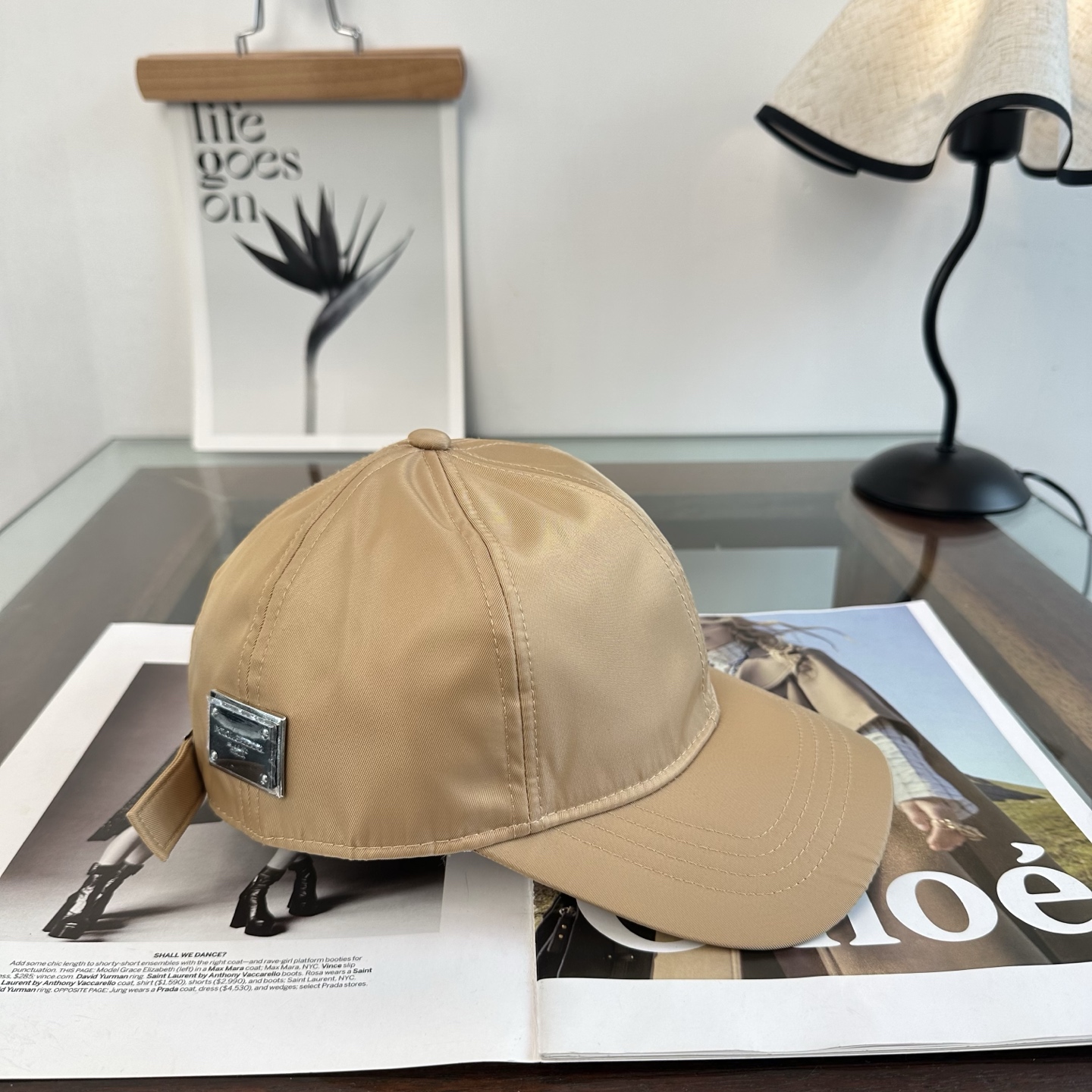 DG 经典棒球帽设计感超强，让人耳目一新头型非常好，可以修饰各种头型，实力百搭款