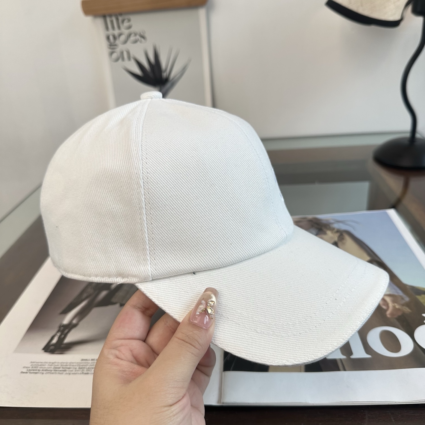 CHANEL香奈儿 新款简约logo棒球帽，新款出货，大牌款超好搭配，赶紧入手！