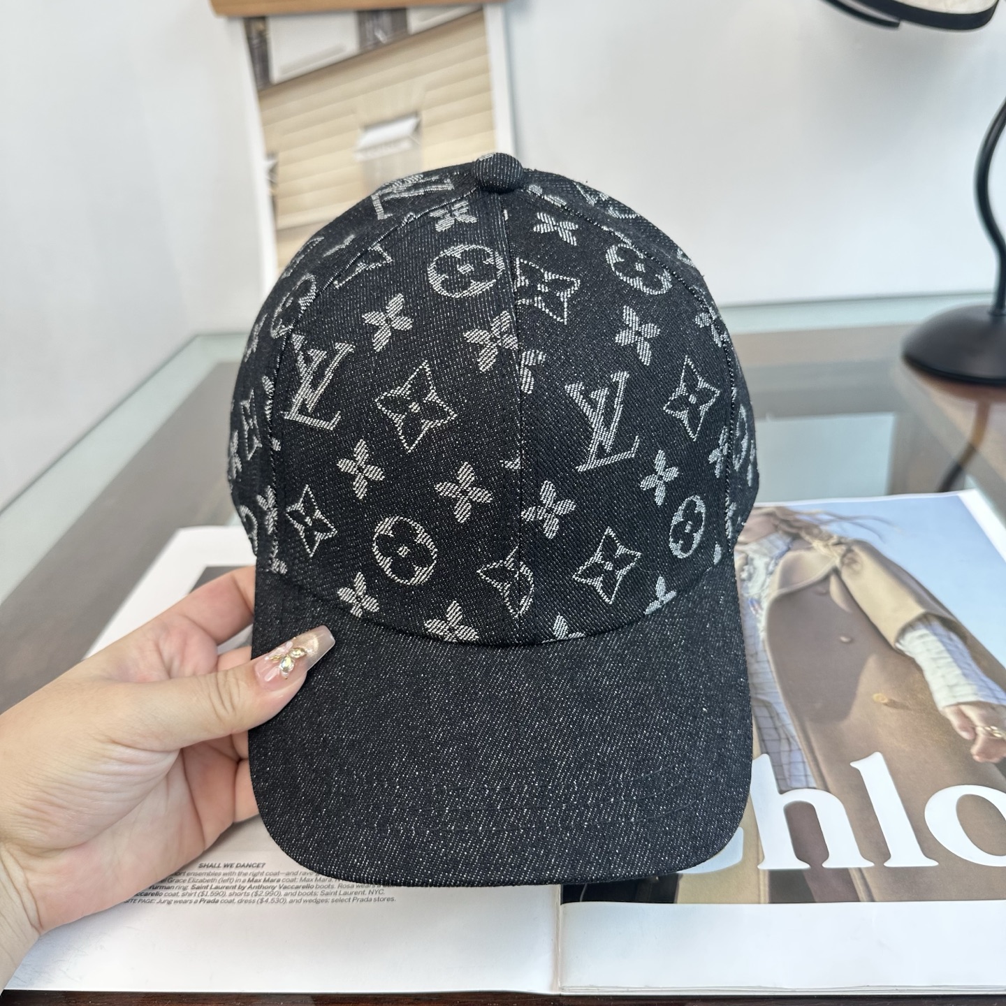 🧢路易威登棒球帽 LouisVuitton😍新款LV棒球帽，重工打造♥️高端大气，百搭款🤗男女通用！