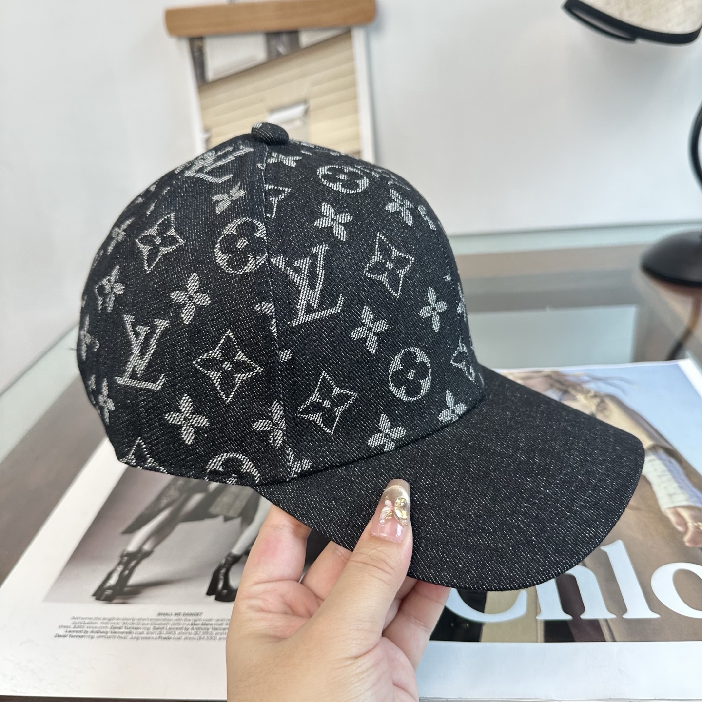 🧢路易威登棒球帽 LouisVuitton😍新款LV棒球帽，重工打造♥️高端大气，百搭款🤗男女通用！