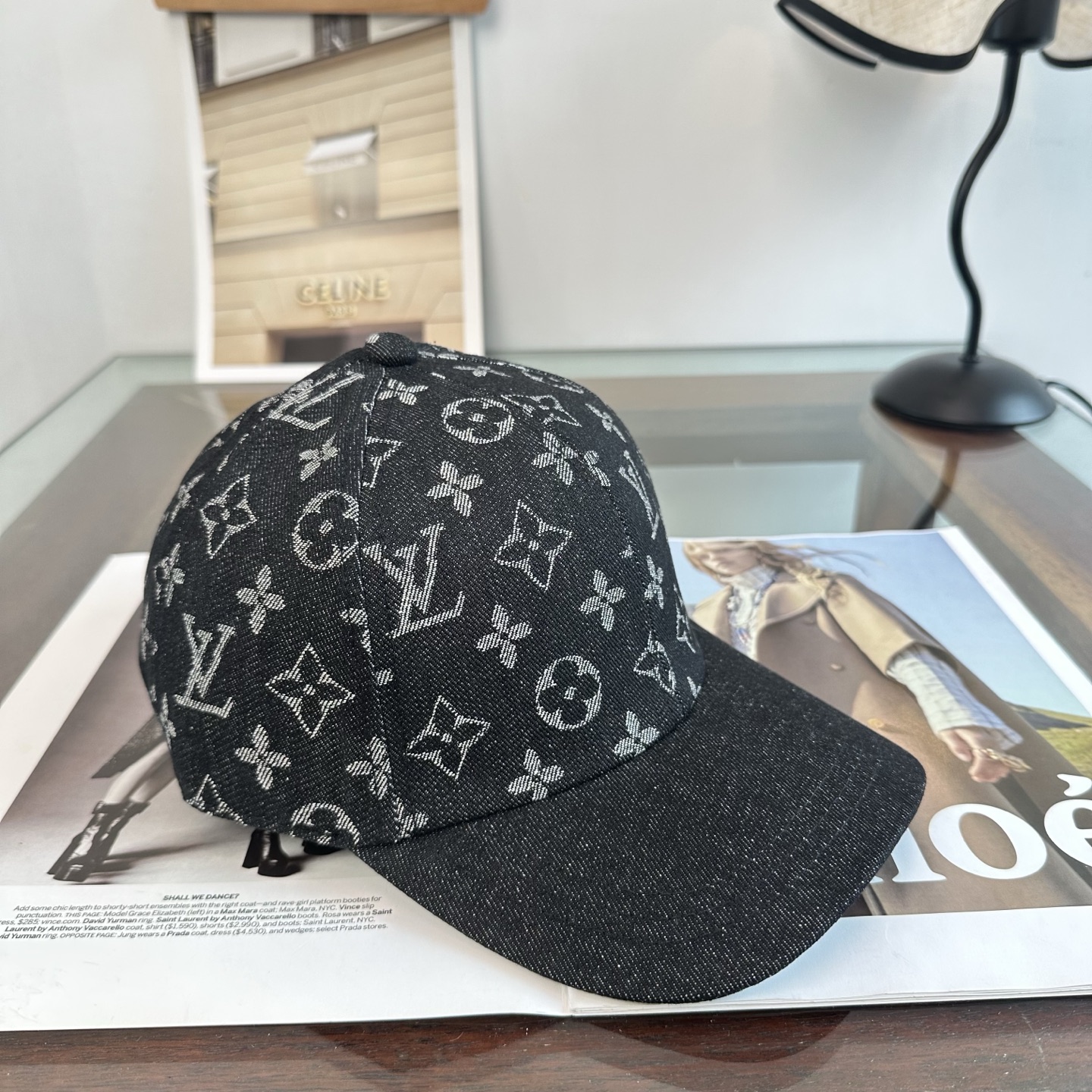 🧢路易威登棒球帽 LouisVuitton😍新款LV棒球帽，重工打造♥️高端大气，百搭款🤗男女通用！