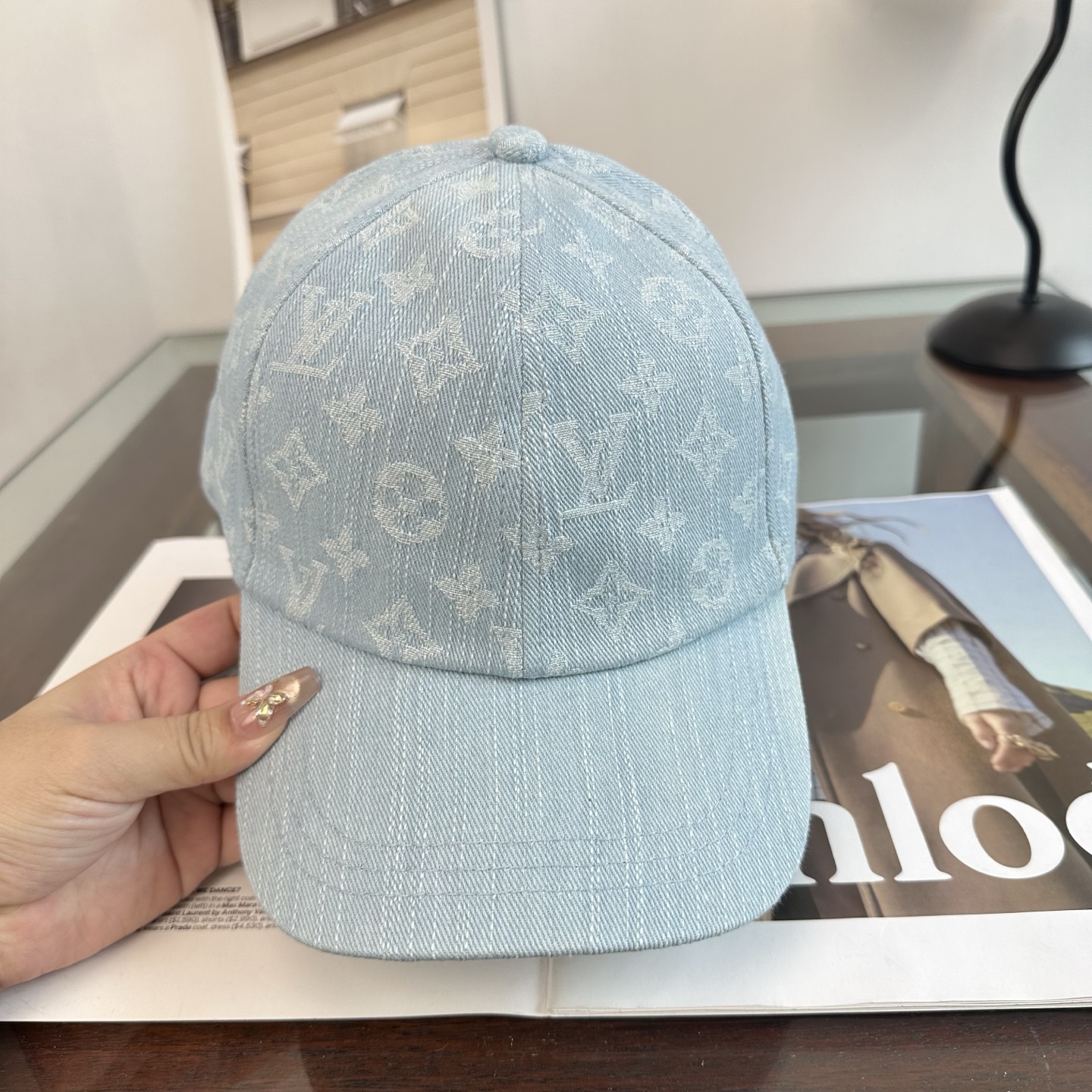 🧢路易威登棒球帽 LouisVuitton😍新款LV棒球帽，重工打造♥️高端大气，百搭款🤗男女通用！
