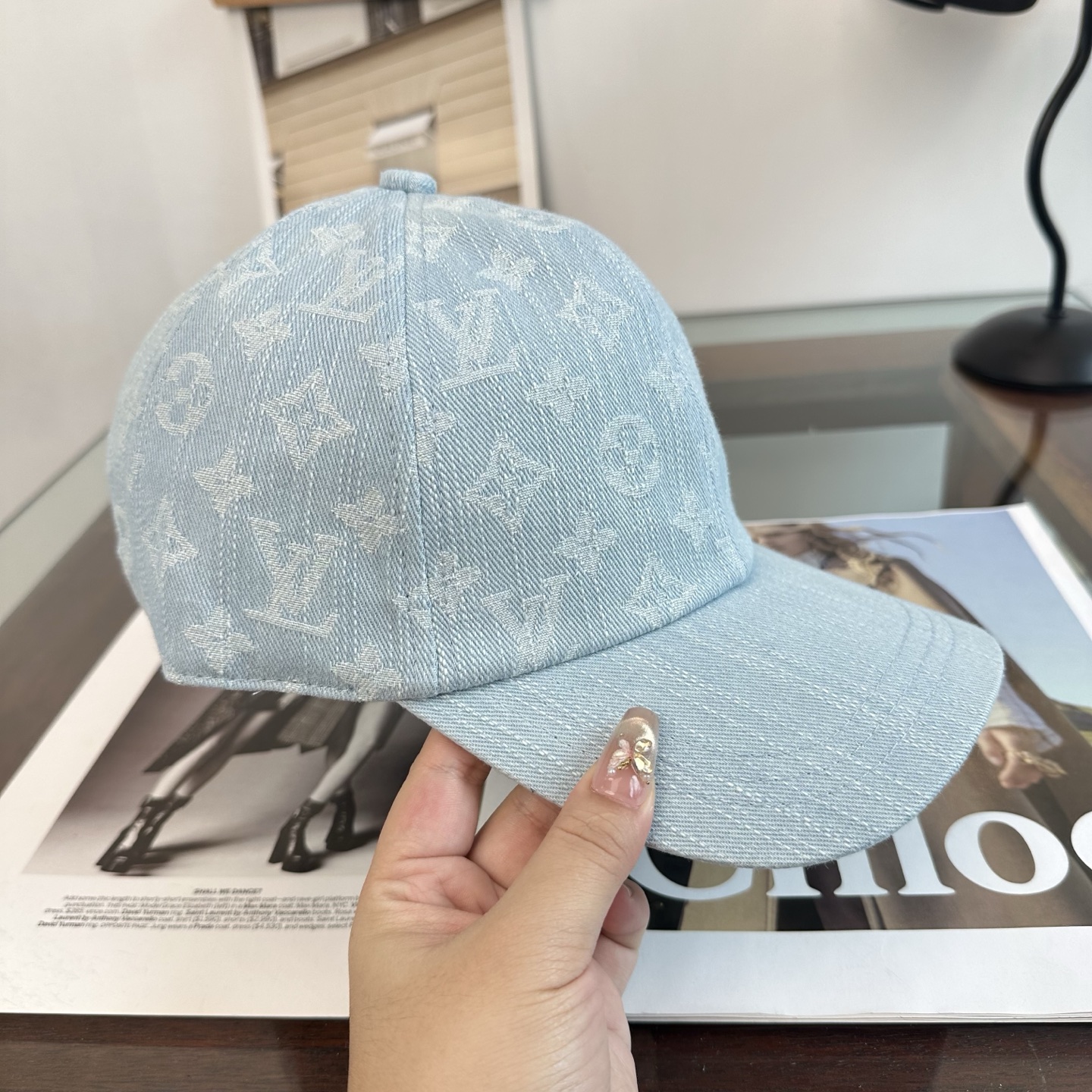 🧢路易威登棒球帽 LouisVuitton😍新款LV棒球帽，重工打造♥️高端大气，百搭款🤗男女通用！