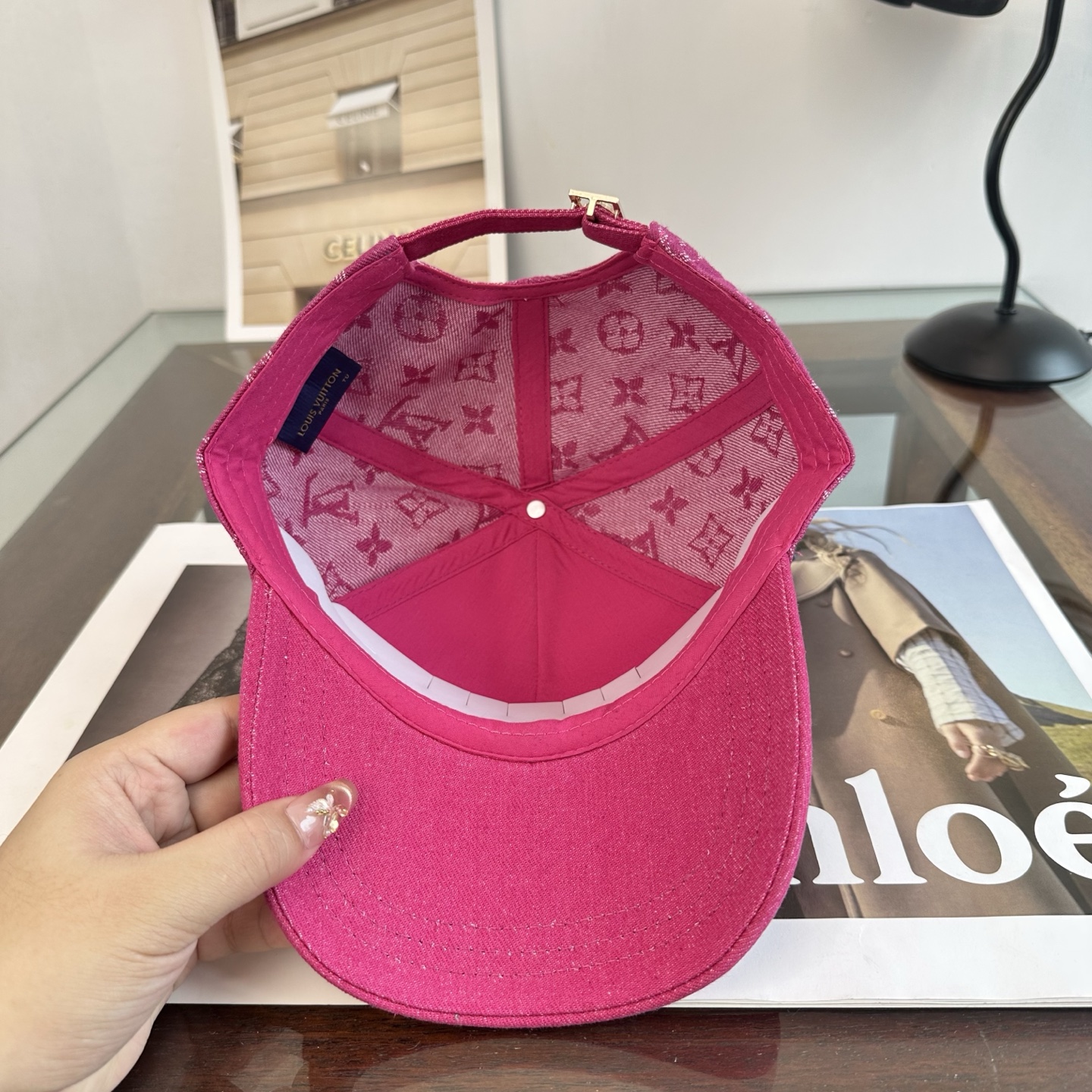 🧢路易威登棒球帽 LouisVuitton😍新款LV棒球帽，重工打造♥️高端大气，百搭款🤗男女通用！
