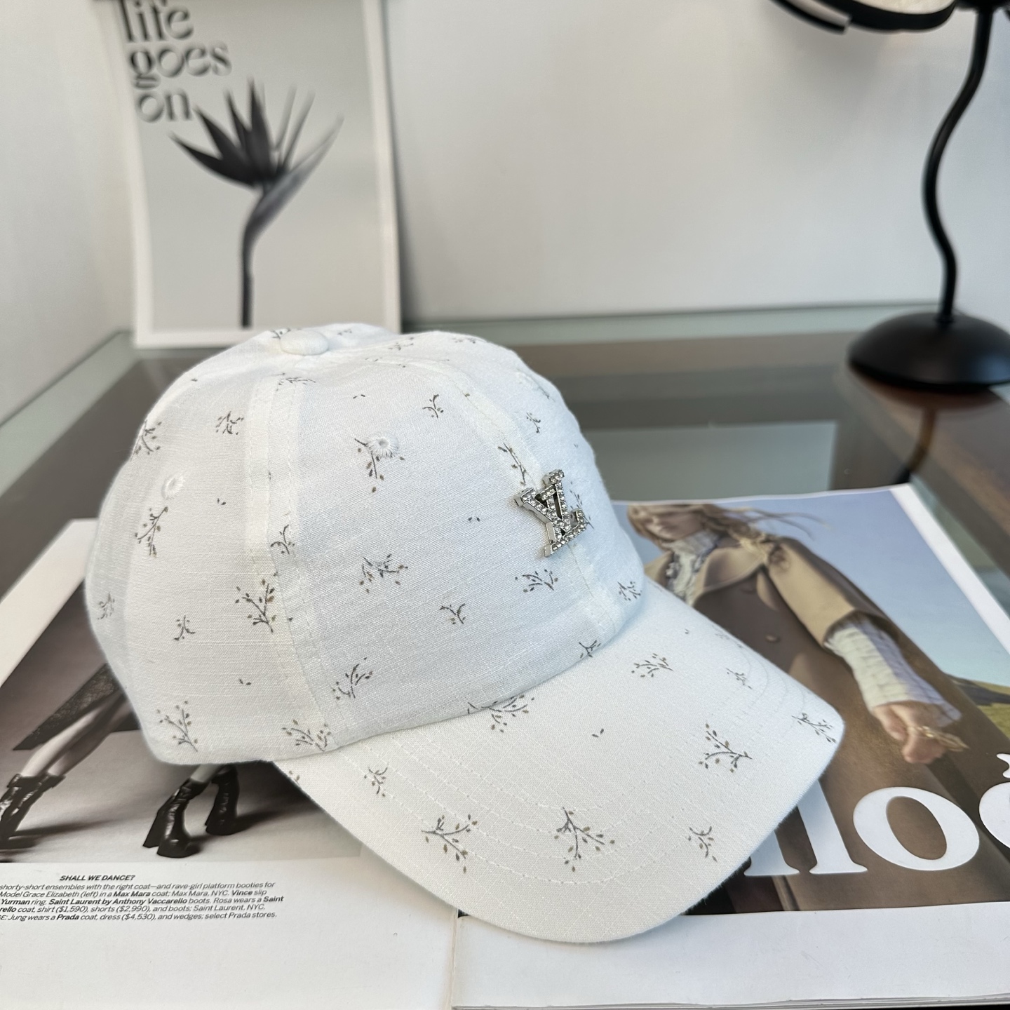 🧢路易威登棒球帽 LouisVuitton😍新款LV棒球帽，重工打造♥️高端大气，百搭款🤗男女通用！
