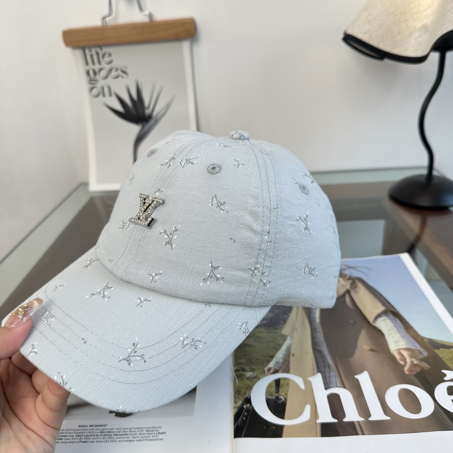🧢路易威登棒球帽 LouisVuitton😍新款LV棒球帽，重工打造♥️高端大气，百搭款🤗男女通用！