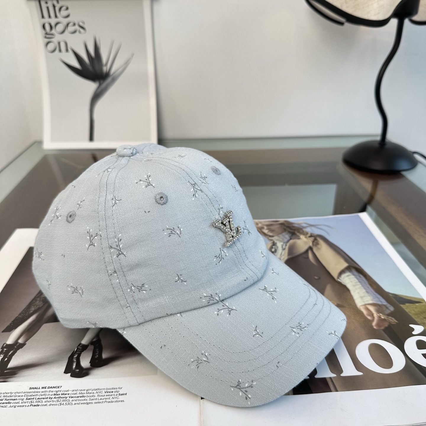 🧢路易威登棒球帽 LouisVuitton😍新款LV棒球帽，重工打造♥️高端大气，百搭款🤗男女通用！