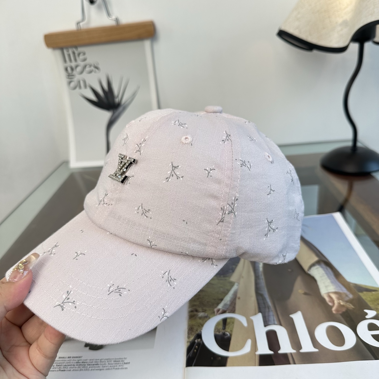 🧢路易威登棒球帽 LouisVuitton😍新款LV棒球帽，重工打造♥️高端大气，百搭款🤗男女通用！