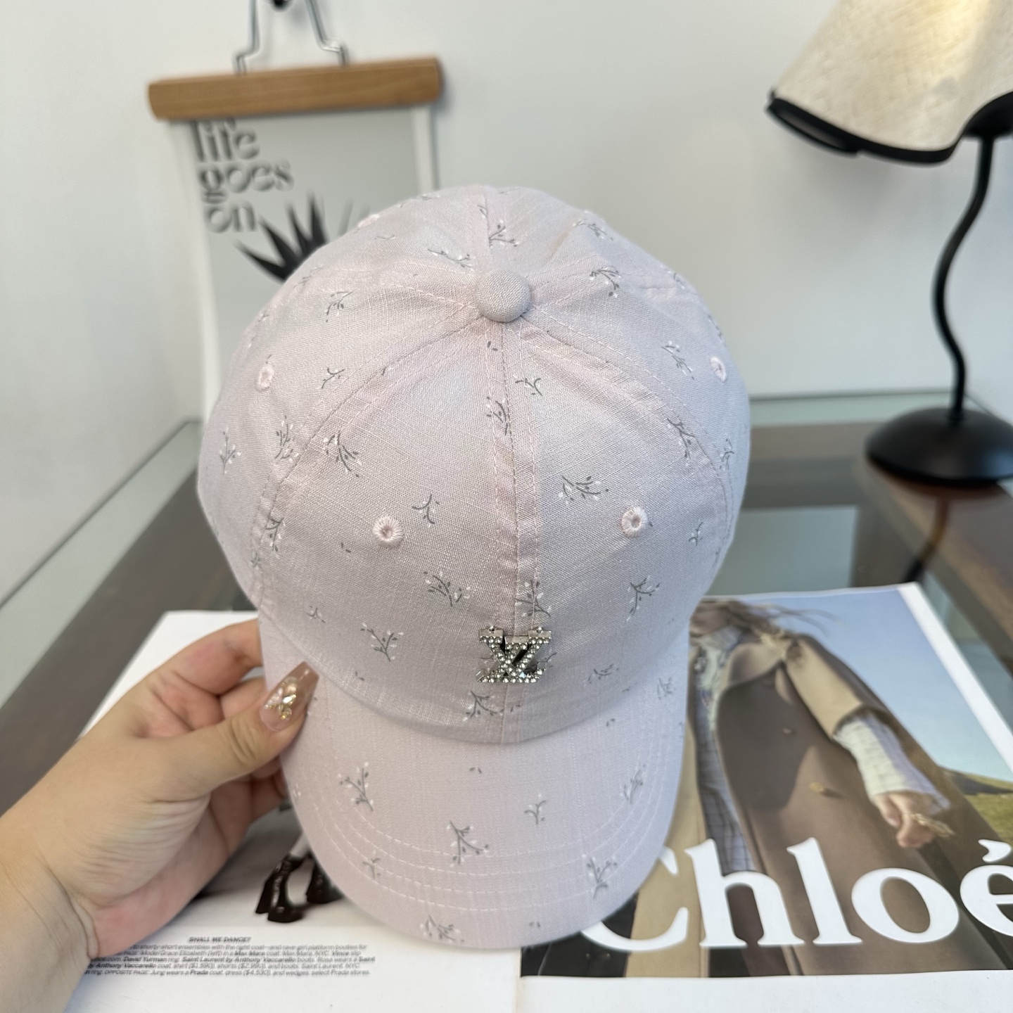 🧢路易威登棒球帽 LouisVuitton😍新款LV棒球帽，重工打造♥️高端大气，百搭款🤗男女通用！