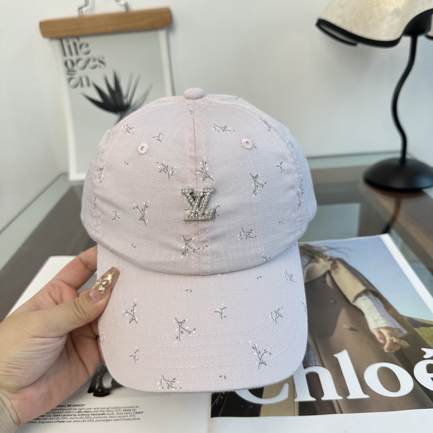 🧢路易威登棒球帽 LouisVuitton😍新款LV棒球帽，重工打造♥️高端大气，百搭款🤗男女通用！