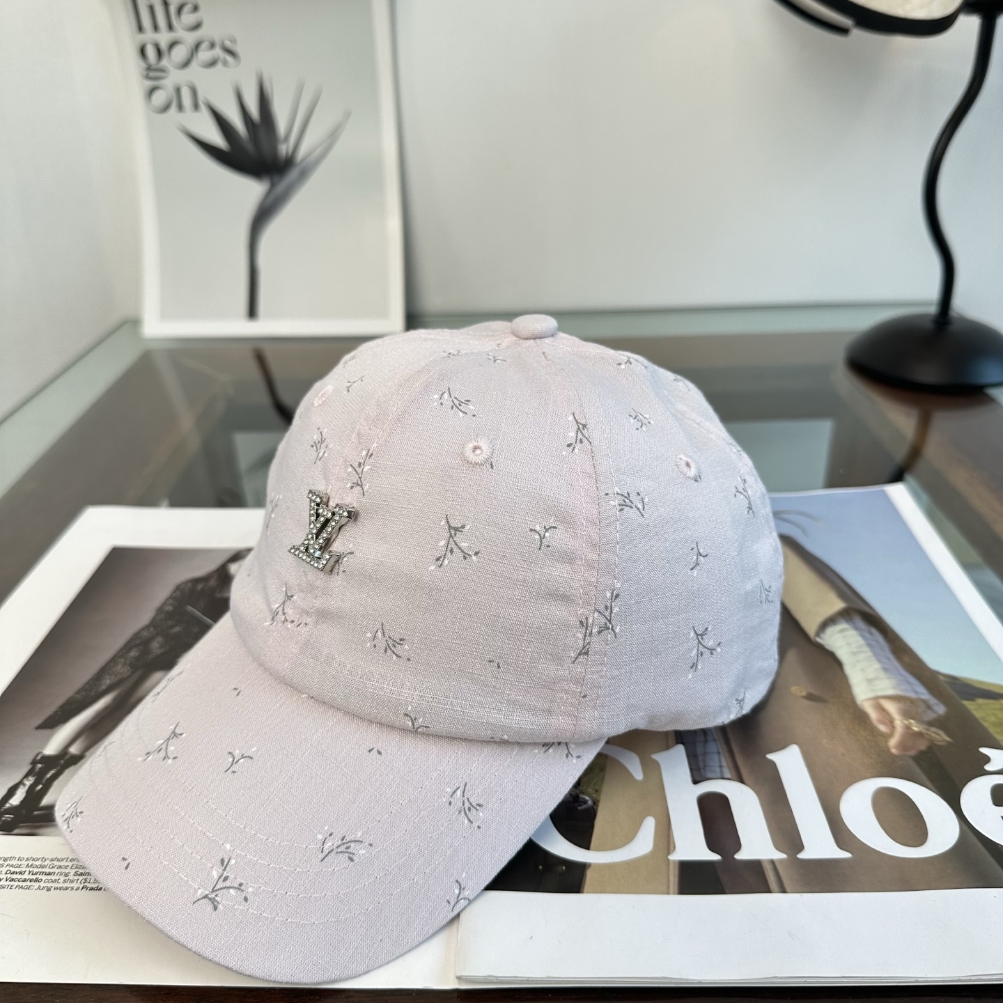 🧢路易威登棒球帽 LouisVuitton😍新款LV棒球帽，重工打造♥️高端大气，百搭款🤗男女通用！