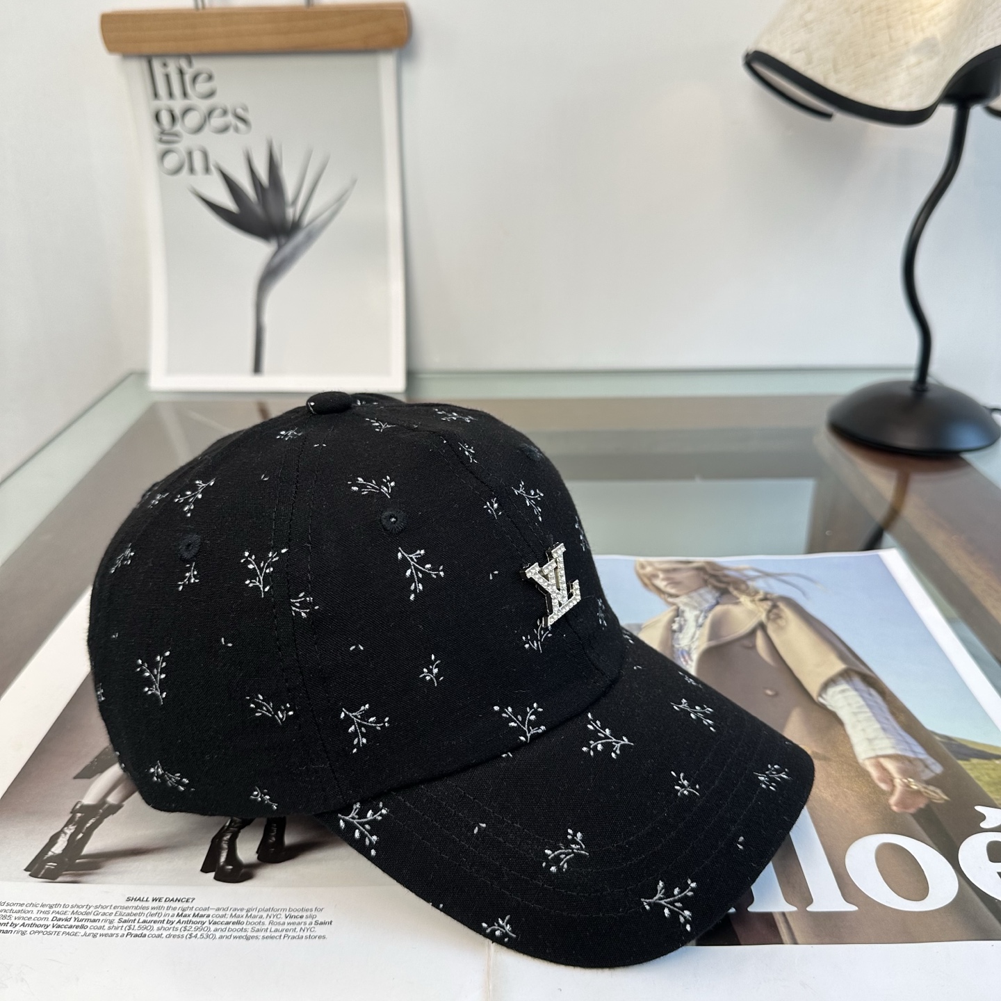 🧢路易威登棒球帽 LouisVuitton😍新款LV棒球帽，重工打造♥️高端大气，百搭款🤗男女通用！