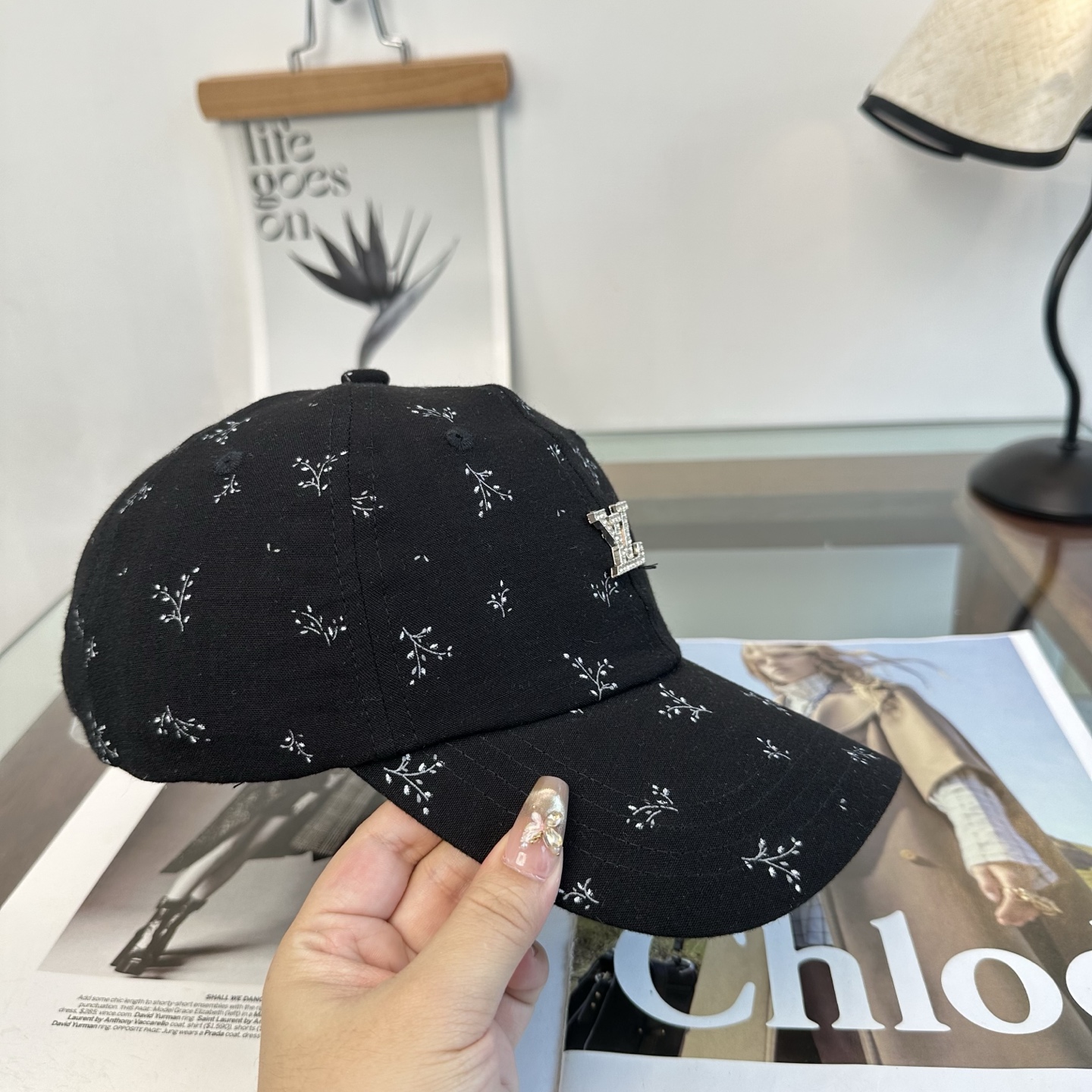 🧢路易威登棒球帽 LouisVuitton😍新款LV棒球帽，重工打造♥️高端大气，百搭款🤗男女通用！
