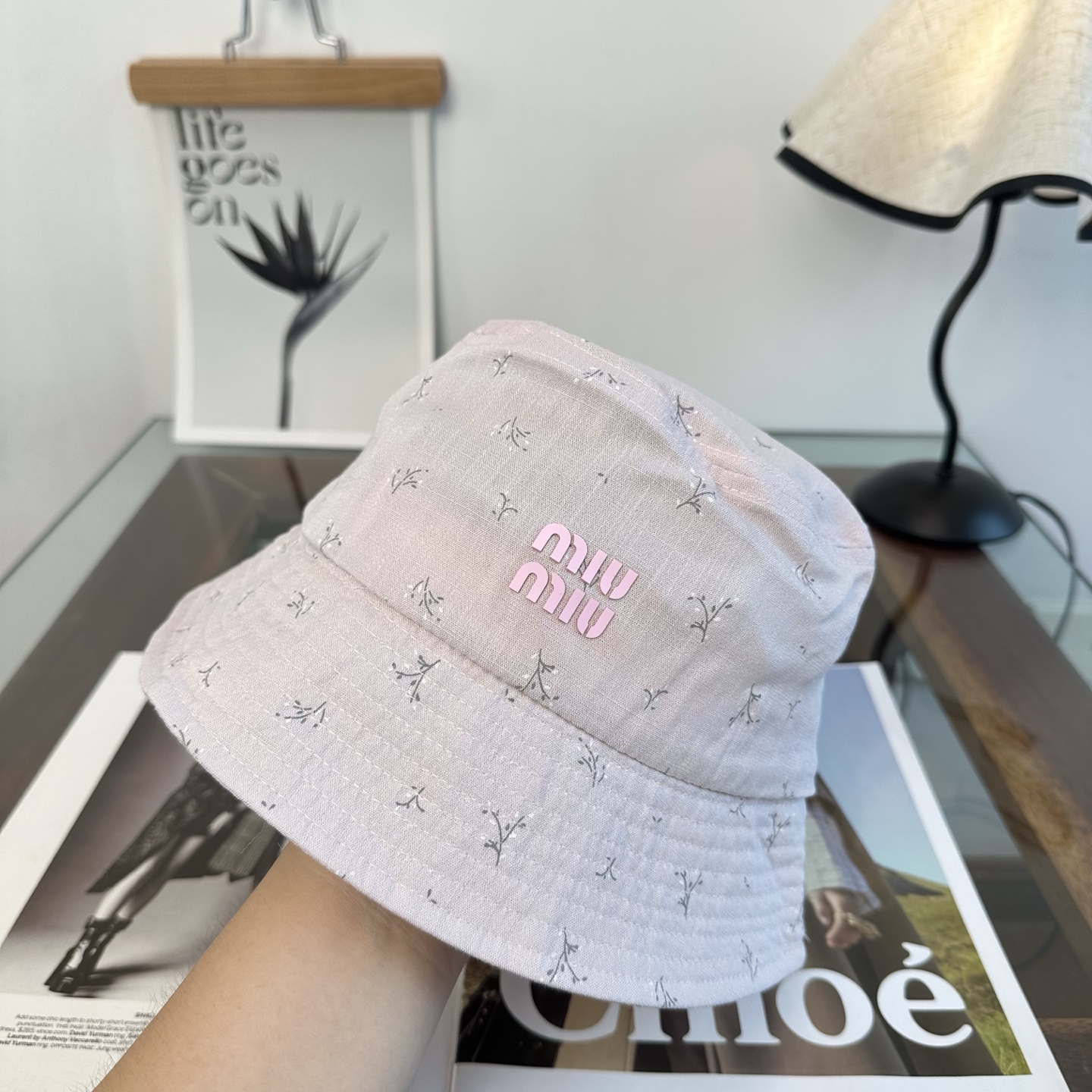 缪缪miumiu渔夫帽 让兼顾时尚和遮阳的简约桶帽出游拍照📷拗造型必备敲显脸小