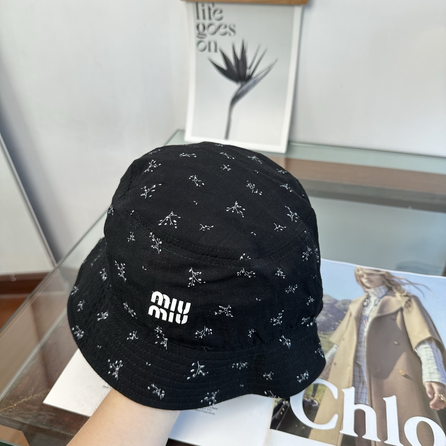 缪缪miumiu渔夫帽 让兼顾时尚和遮阳的简约桶帽出游拍照📷拗造型必备敲显脸小