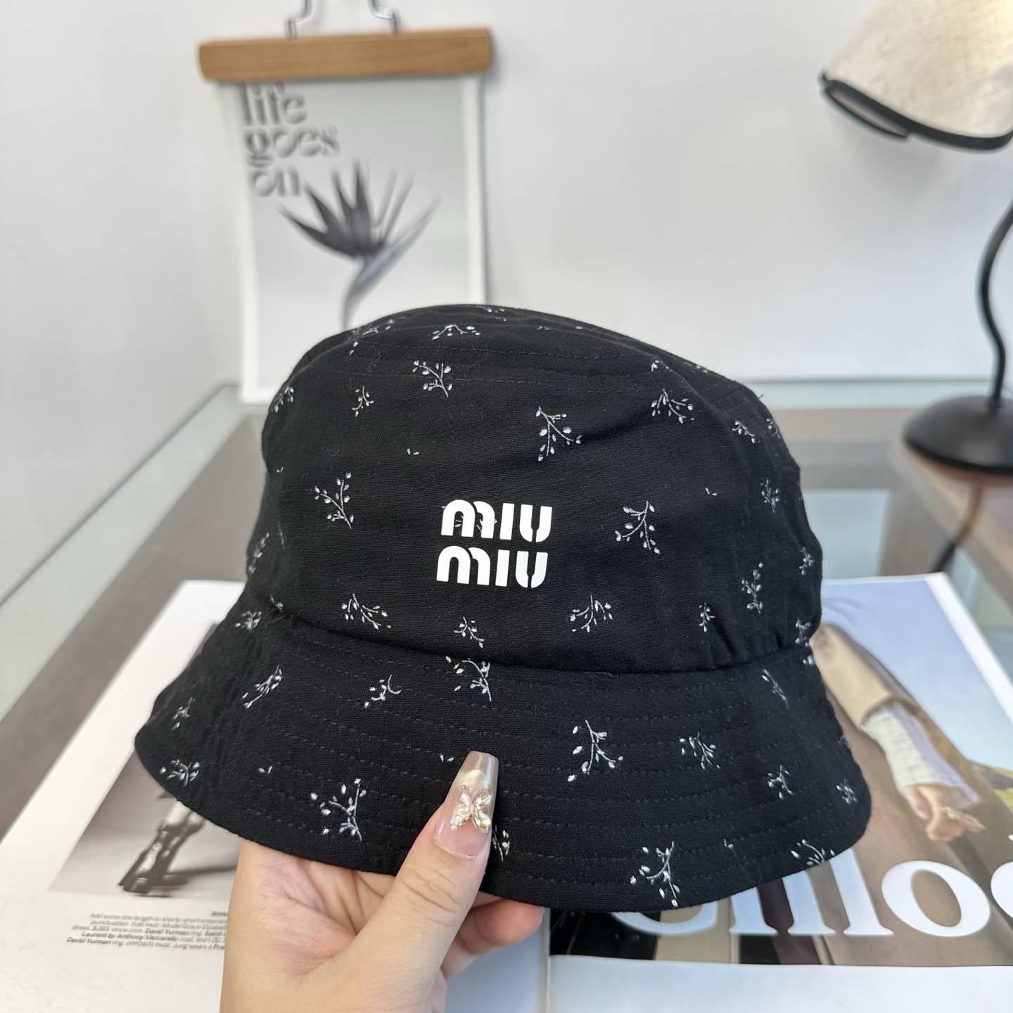 缪缪miumiu渔夫帽 让兼顾时尚和遮阳的简约桶帽出游拍照📷拗造型必备敲显脸小