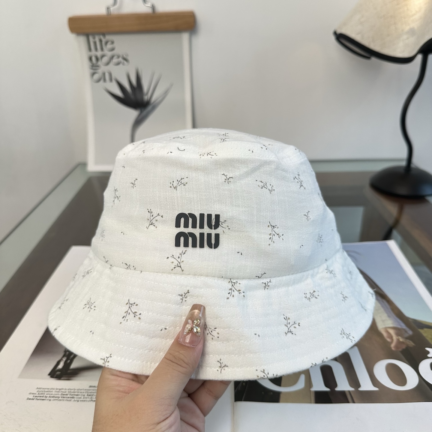 缪缪miumiu渔夫帽 让兼顾时尚和遮阳的简约桶帽出游拍照📷拗造型必备敲显脸小