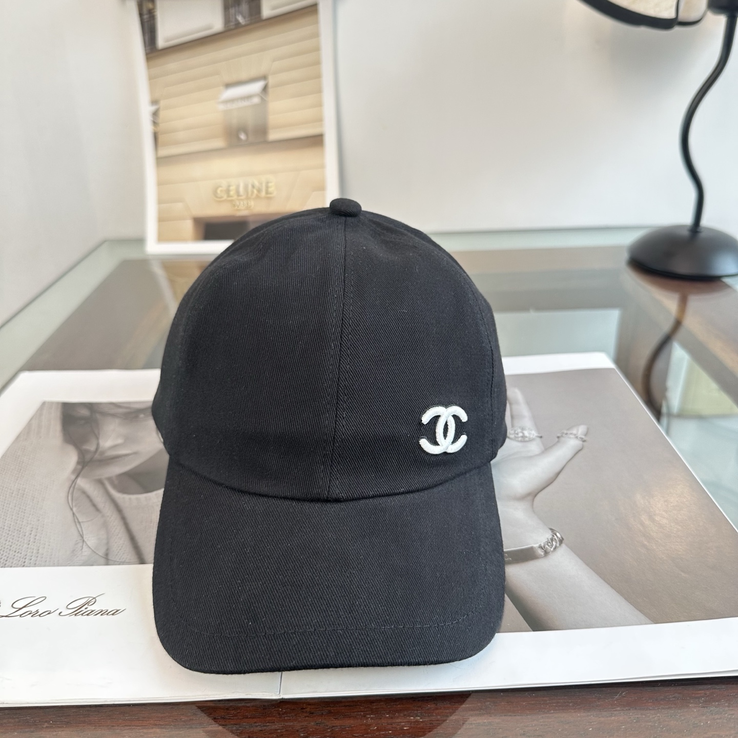 【CHANEL香奈儿】新款高级感小香风鸭舌帽 ，遮阳又超好搭配，出街单品 高货版本原单品质👄