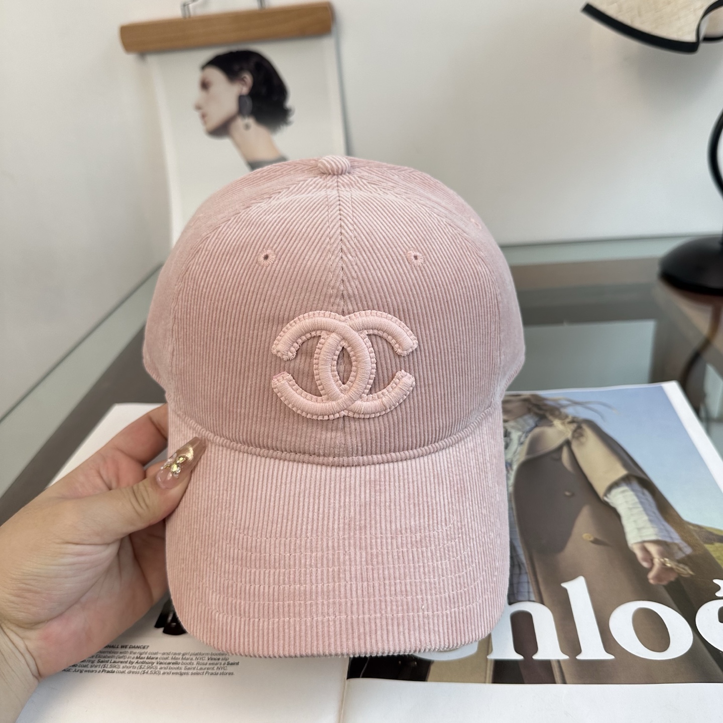 【CHANEL香奈儿】新款高级感小香风鸭舌帽 ，遮阳又超好搭配，出街单品 高货版本原单品质👄
