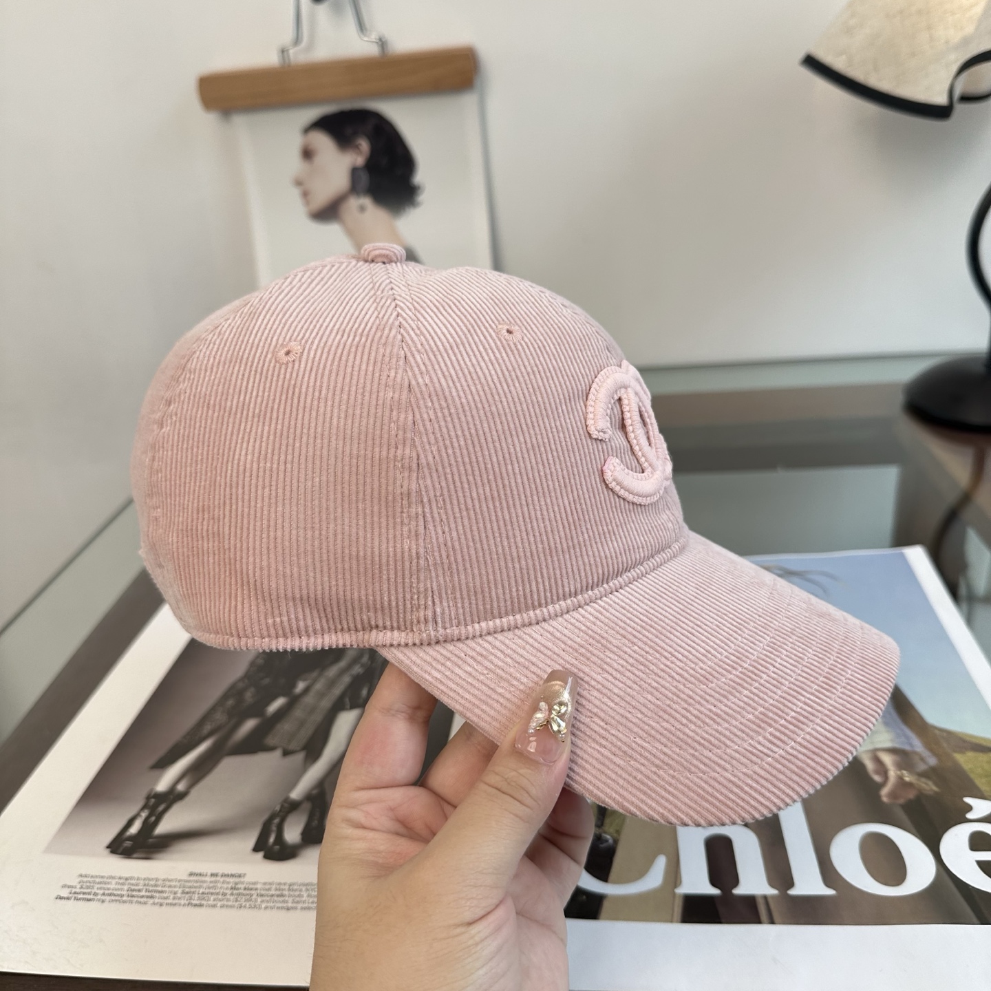 【CHANEL香奈儿】新款高级感小香风鸭舌帽 ，遮阳又超好搭配，出街单品 高货版本原单品质👄