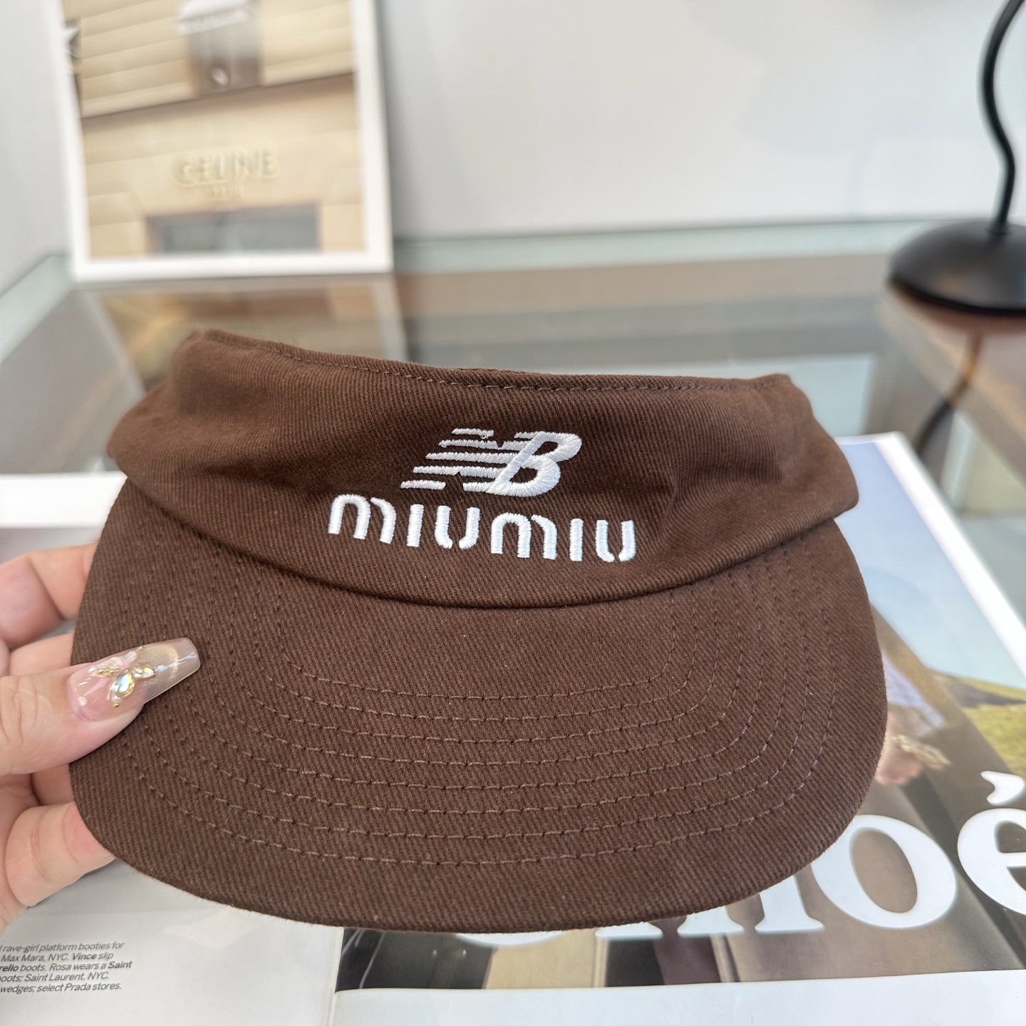 miumiu 缪缪 夏季空顶帽，跑步遮阳防晒两不误，夏季必备单品，戴着不闷热，非常有活力的一款，超级无敌好看😍😍