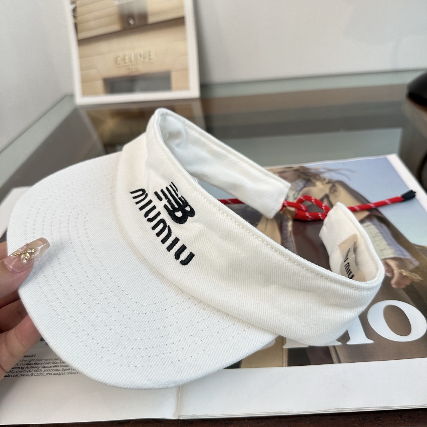 miumiu 缪缪 夏季空顶帽，跑步遮阳防晒两不误，夏季必备单品，戴着不闷热，非常有活力的一款，超级无敌好看😍😍