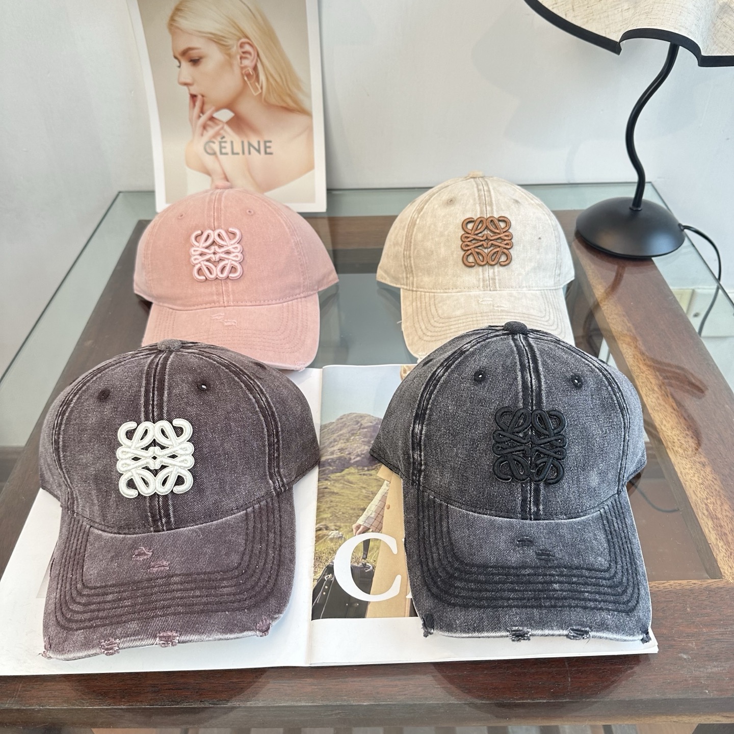 LOEWE【罗意威】新款刺绣棒球帽，专柜同步出货，大牌款超好搭配，赶紧入手