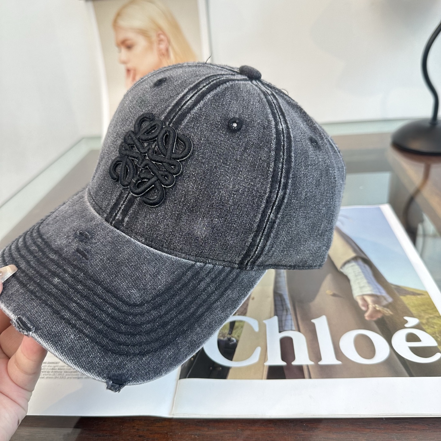 LOEWE【罗意威】新款刺绣棒球帽，专柜同步出货，大牌款超好搭配，赶紧入手