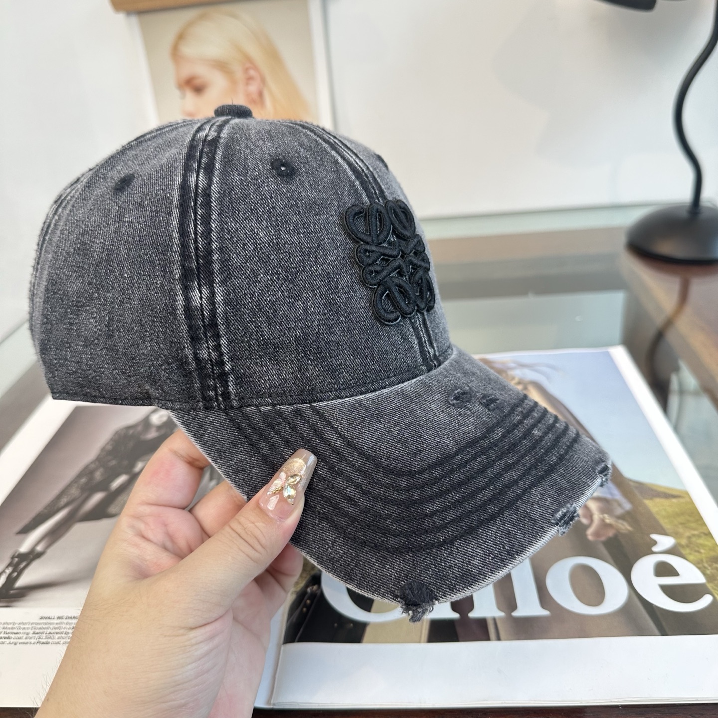 LOEWE【罗意威】新款刺绣棒球帽，专柜同步出货，大牌款超好搭配，赶紧入手