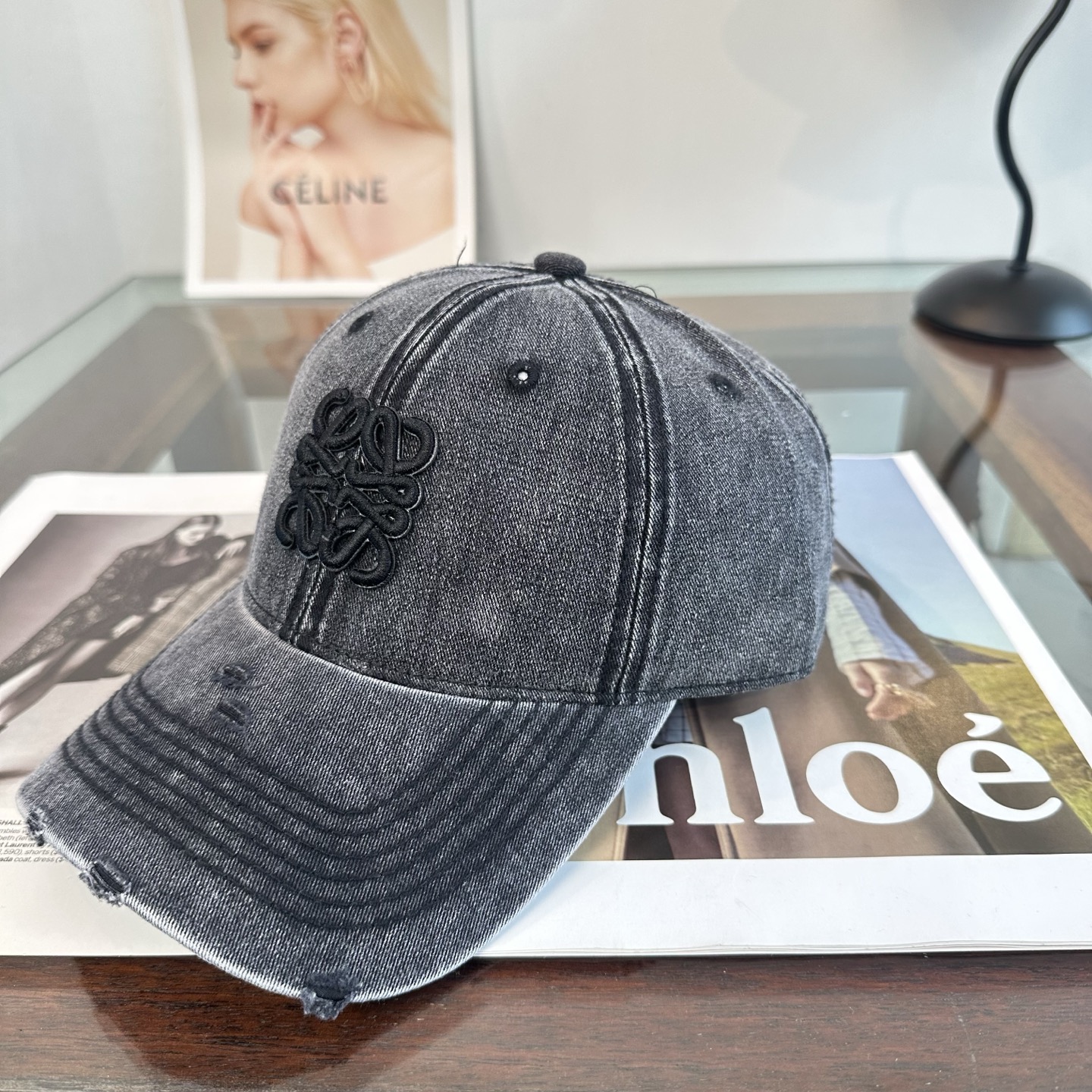 LOEWE【罗意威】新款刺绣棒球帽，专柜同步出货，大牌款超好搭配，赶紧入手