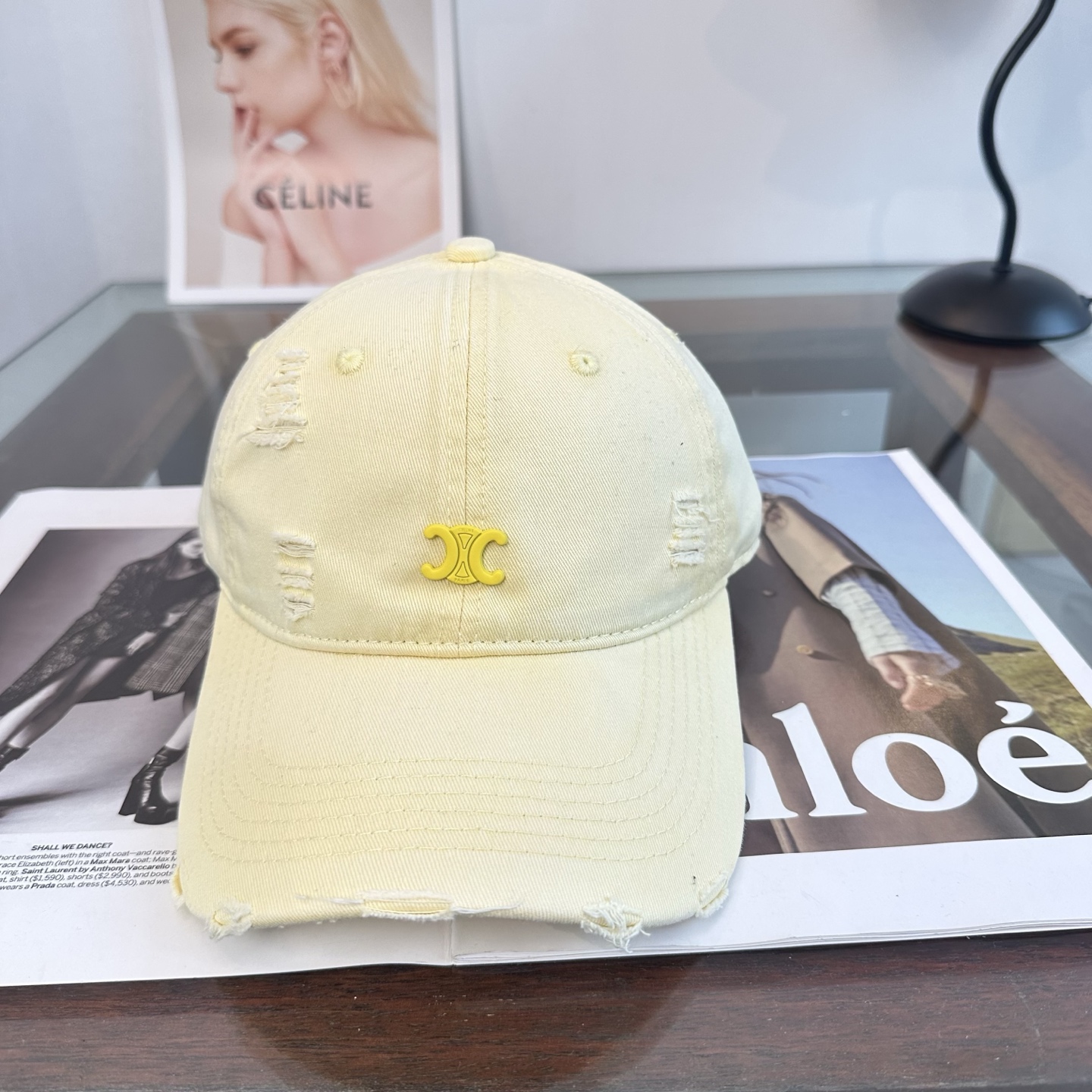 爆款CELINE（赛琳）简约明星同款最新棒球帽，时尚潮流，高端做工！每一个帽子都是用心之作！非一般的品质，男女均可。  