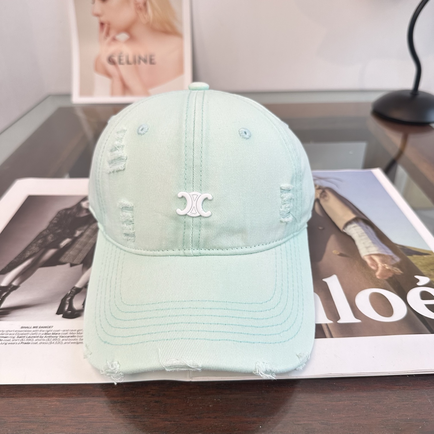 爆款CELINE（赛琳）简约明星同款最新棒球帽，时尚潮流，高端做工！每一个帽子都是用心之作！非一般的品质，男女均可。  