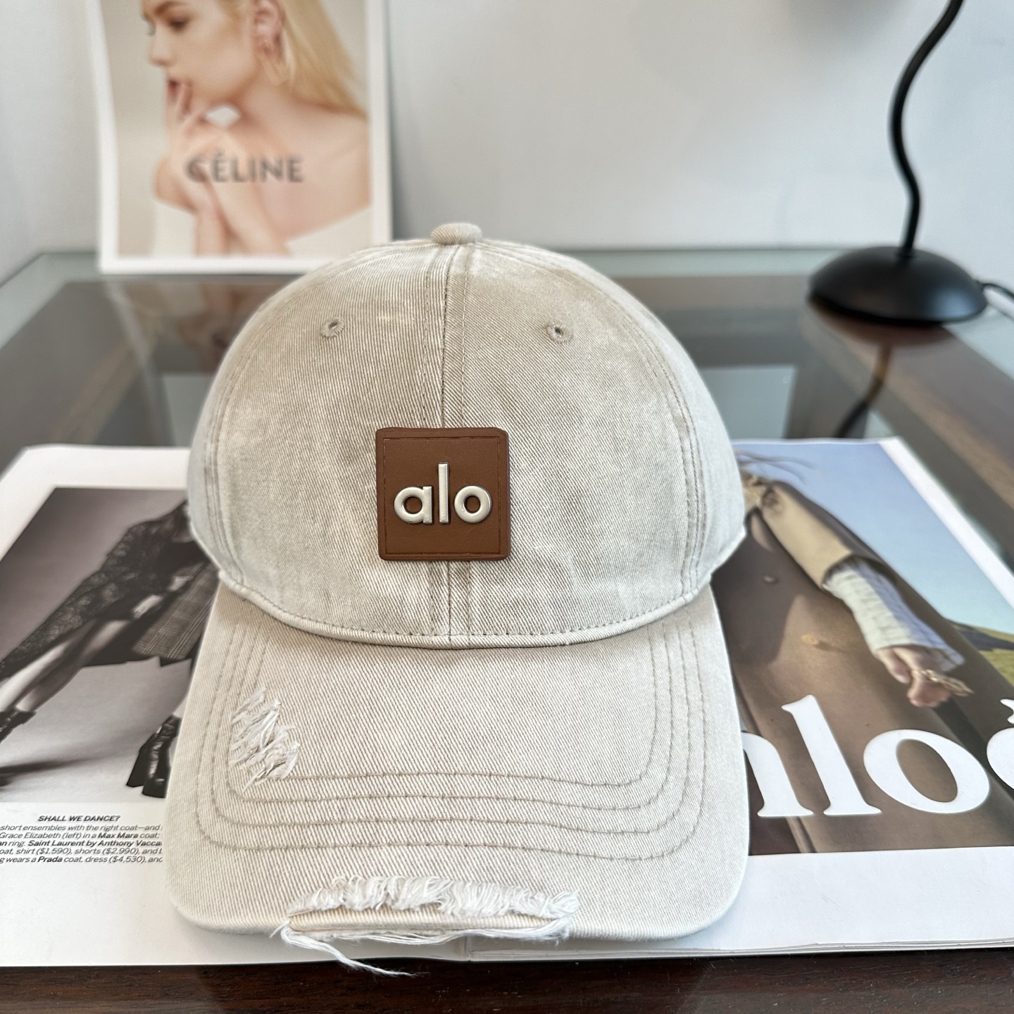 Alo 🔥爆款 新款棒球帽 定制面料，简约时尚更透气，超火爆 现货秒发