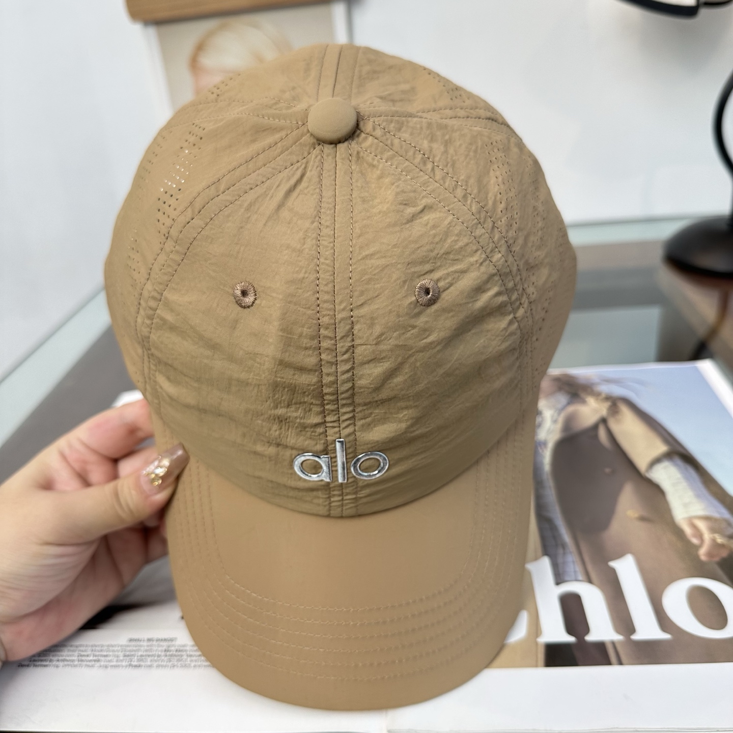 Alo 🔥爆款 新款棒球帽 定制面料，简约时尚更透气，超火爆 现货秒发