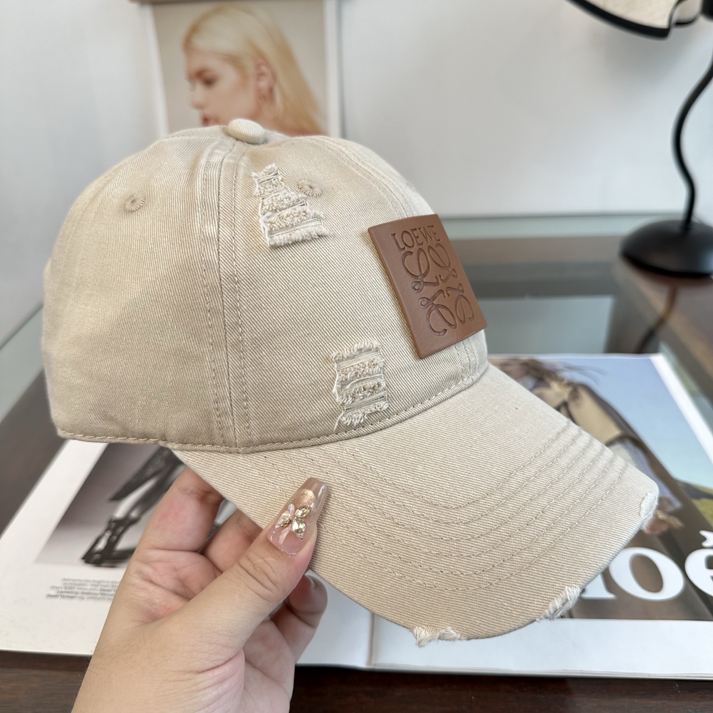 LOEWE【罗意威】新款刺绣棒球帽，专柜同步出货，大牌款超好搭配，赶紧入手