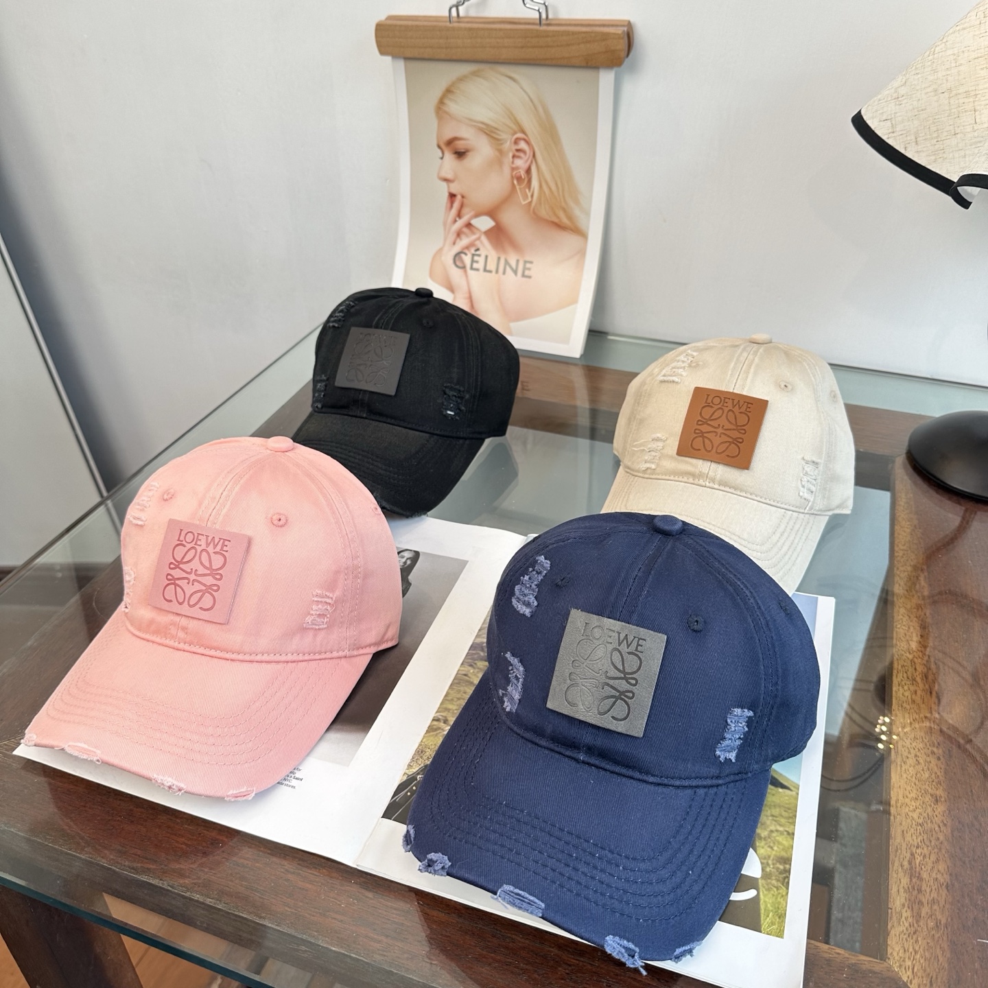 LOEWE【罗意威】新款刺绣棒球帽，专柜同步出货，大牌款超好搭配，赶紧入手