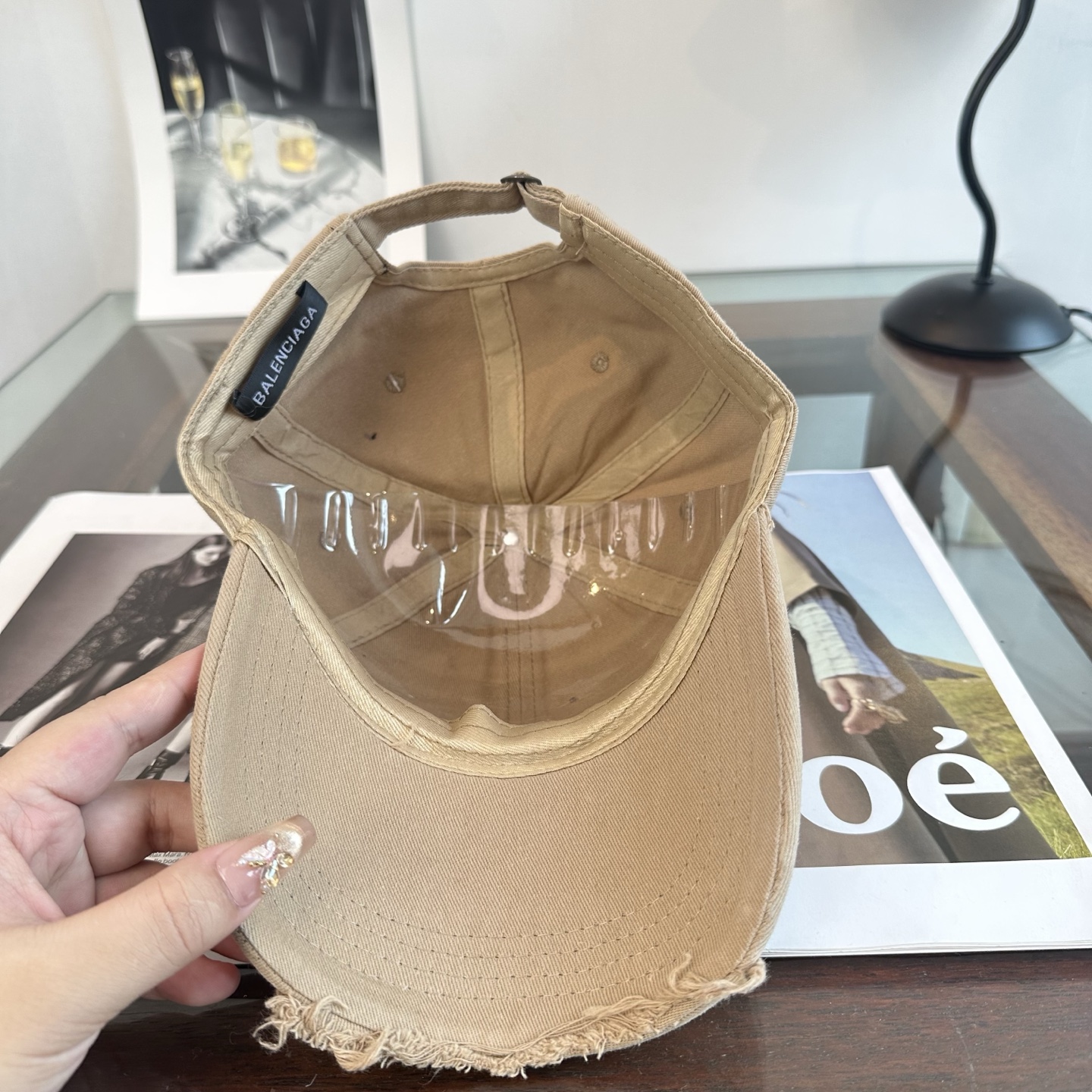 新品Balencia*a 巴黎世家字母新款棒球帽 现货秒发🧢简约时尚超级无敌好看的帽子！情侣款！