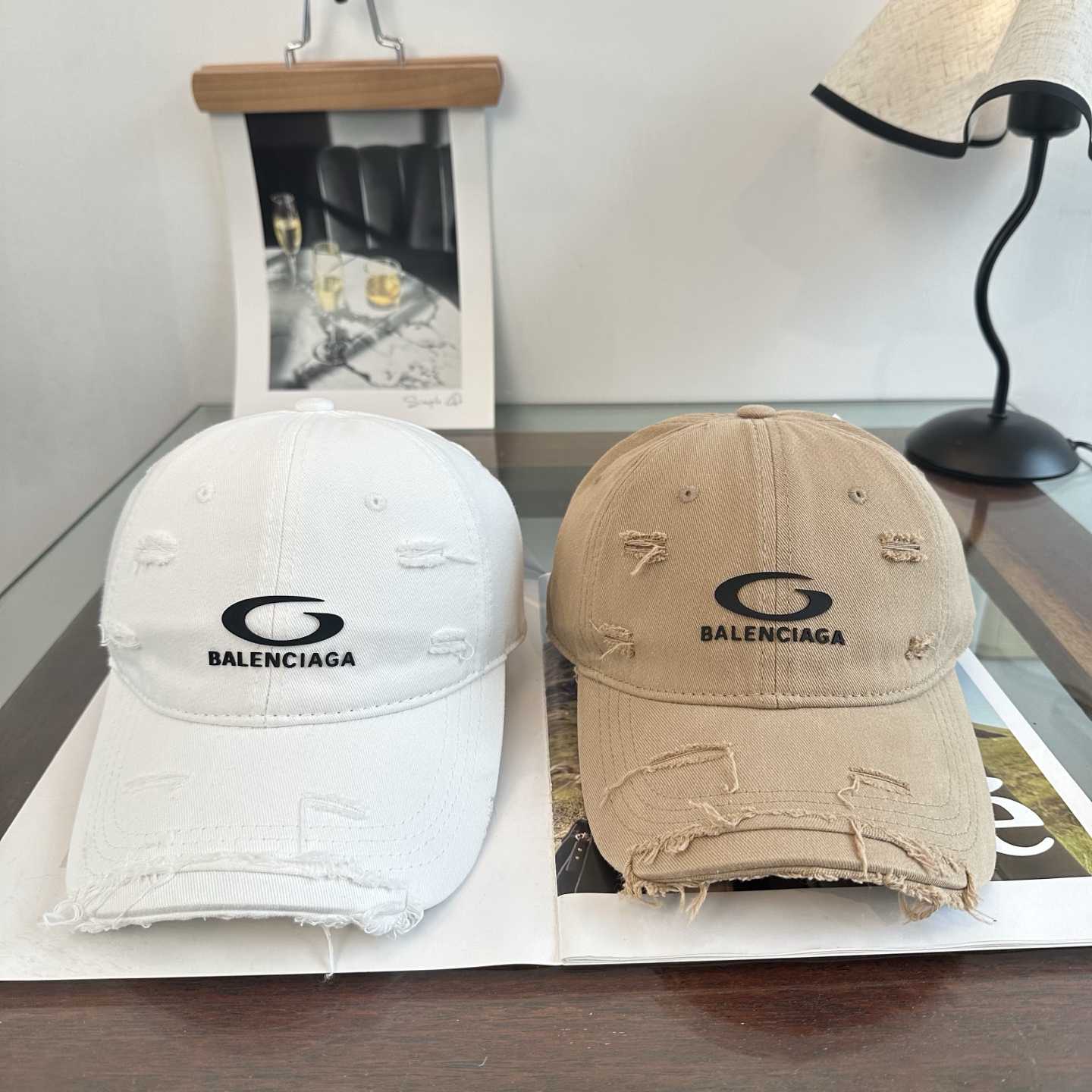 新品Balencia*a 巴黎世家字母新款棒球帽 现货秒发🧢简约时尚超级无敌好看的帽子！情侣款！