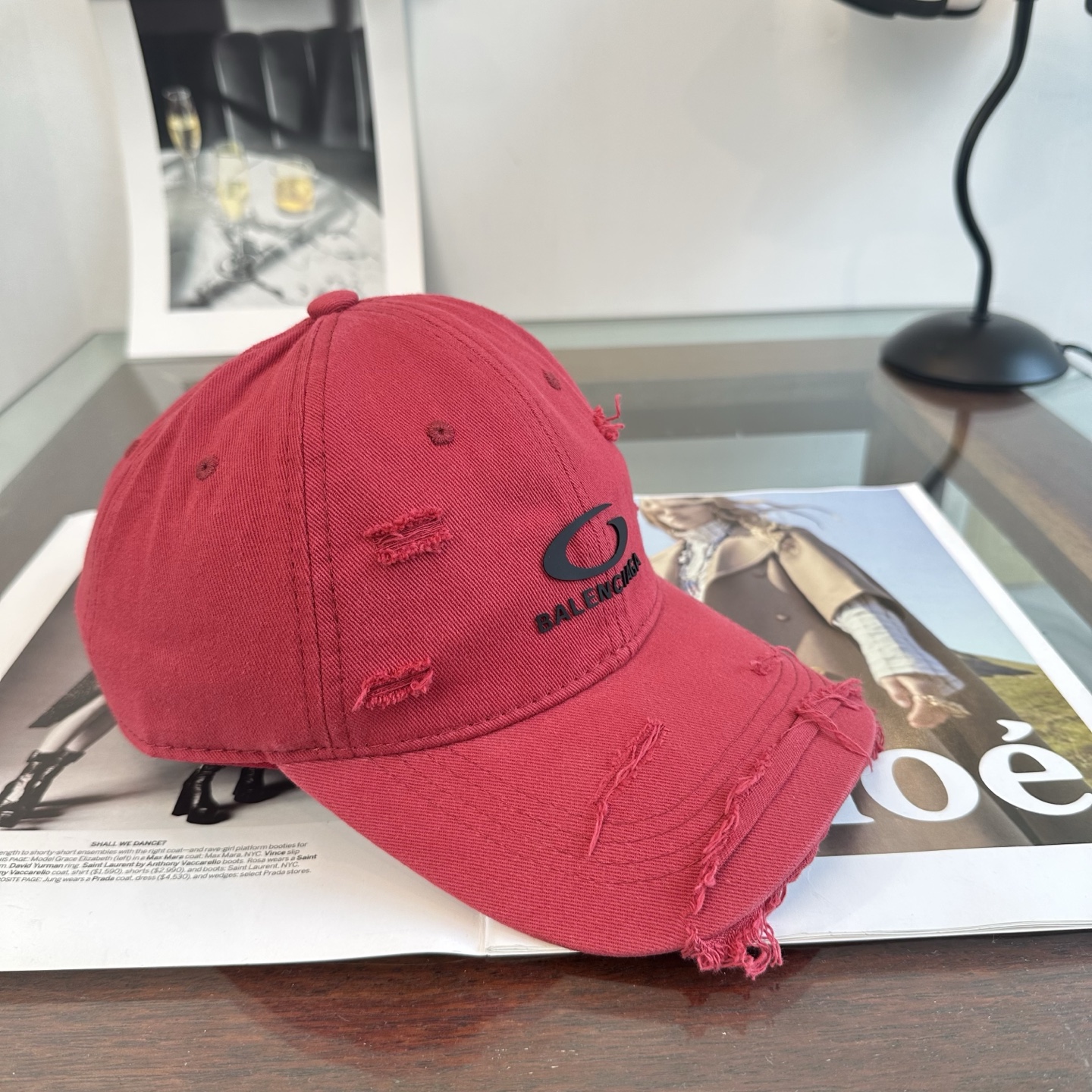 新品Balencia*a 巴黎世家字母新款棒球帽 现货秒发🧢简约时尚超级无敌好看的帽子！情侣款！