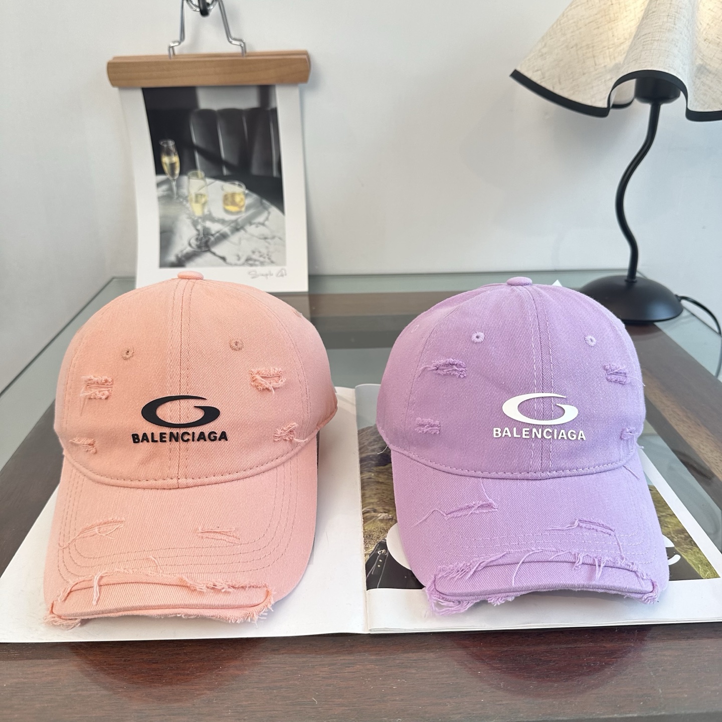 新品Balencia*a 巴黎世家字母新款棒球帽 现货秒发🧢简约时尚超级无敌好看的帽子！情侣款！