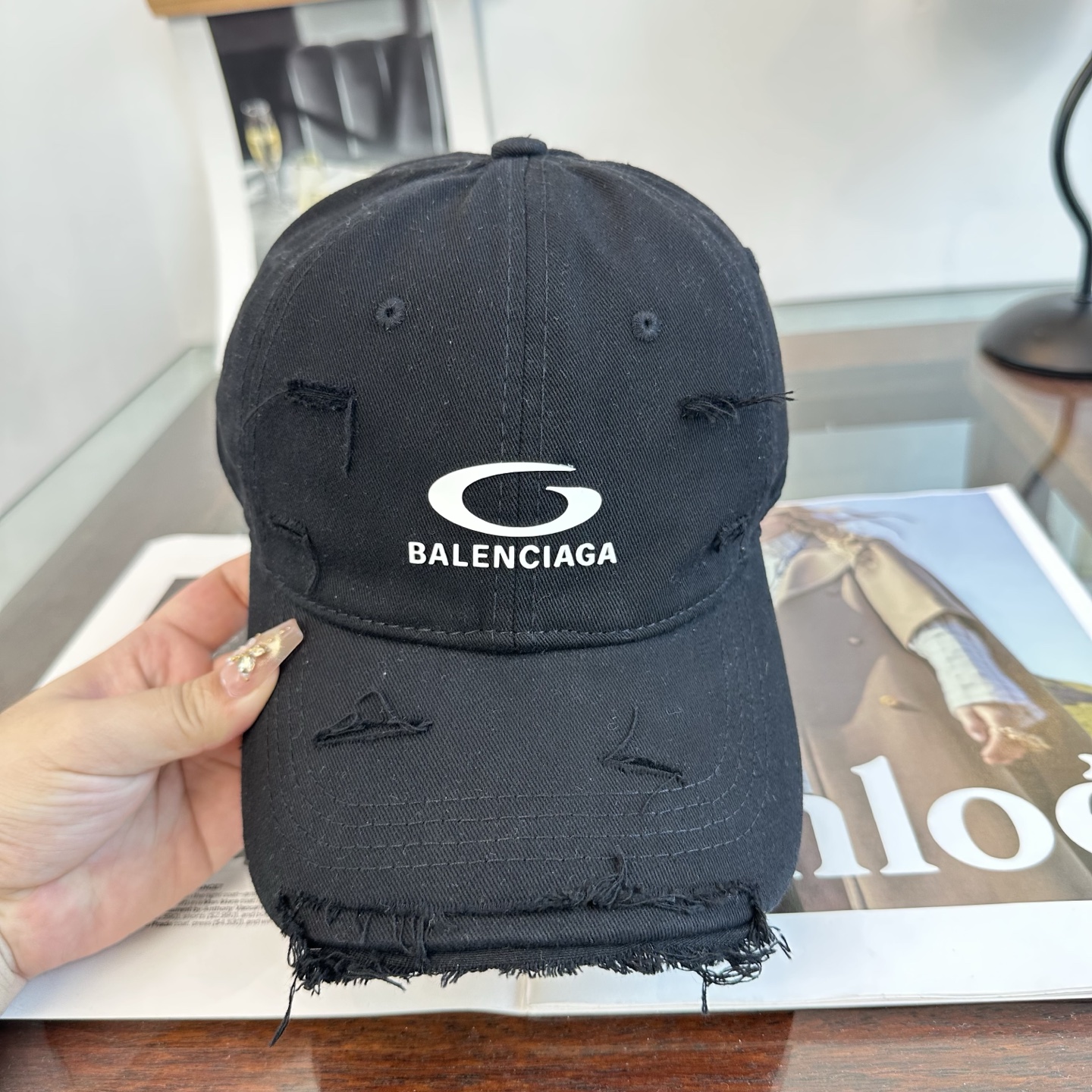 新品Balencia*a 巴黎世家字母新款棒球帽 现货秒发🧢简约时尚超级无敌好看的帽子！情侣款！