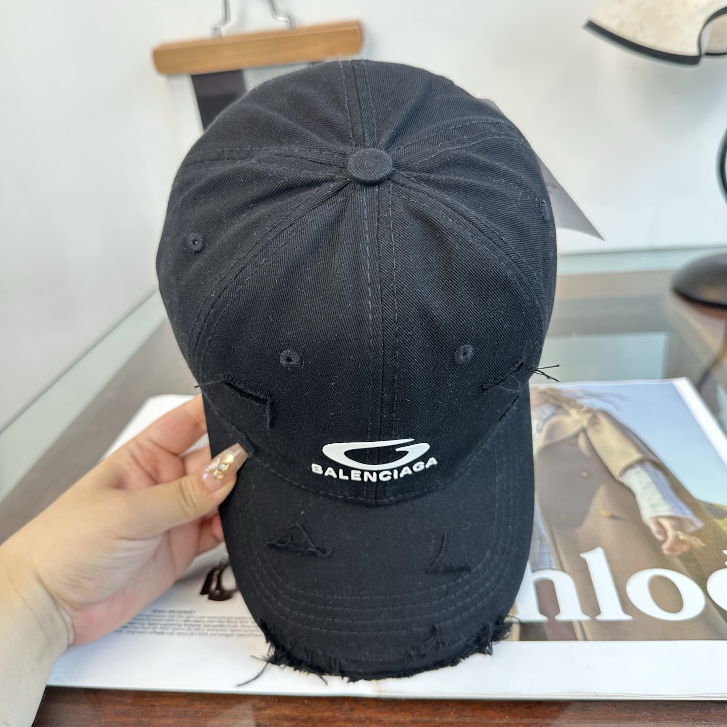 新品Balencia*a 巴黎世家字母新款棒球帽 现货秒发🧢简约时尚超级无敌好看的帽子！情侣款！