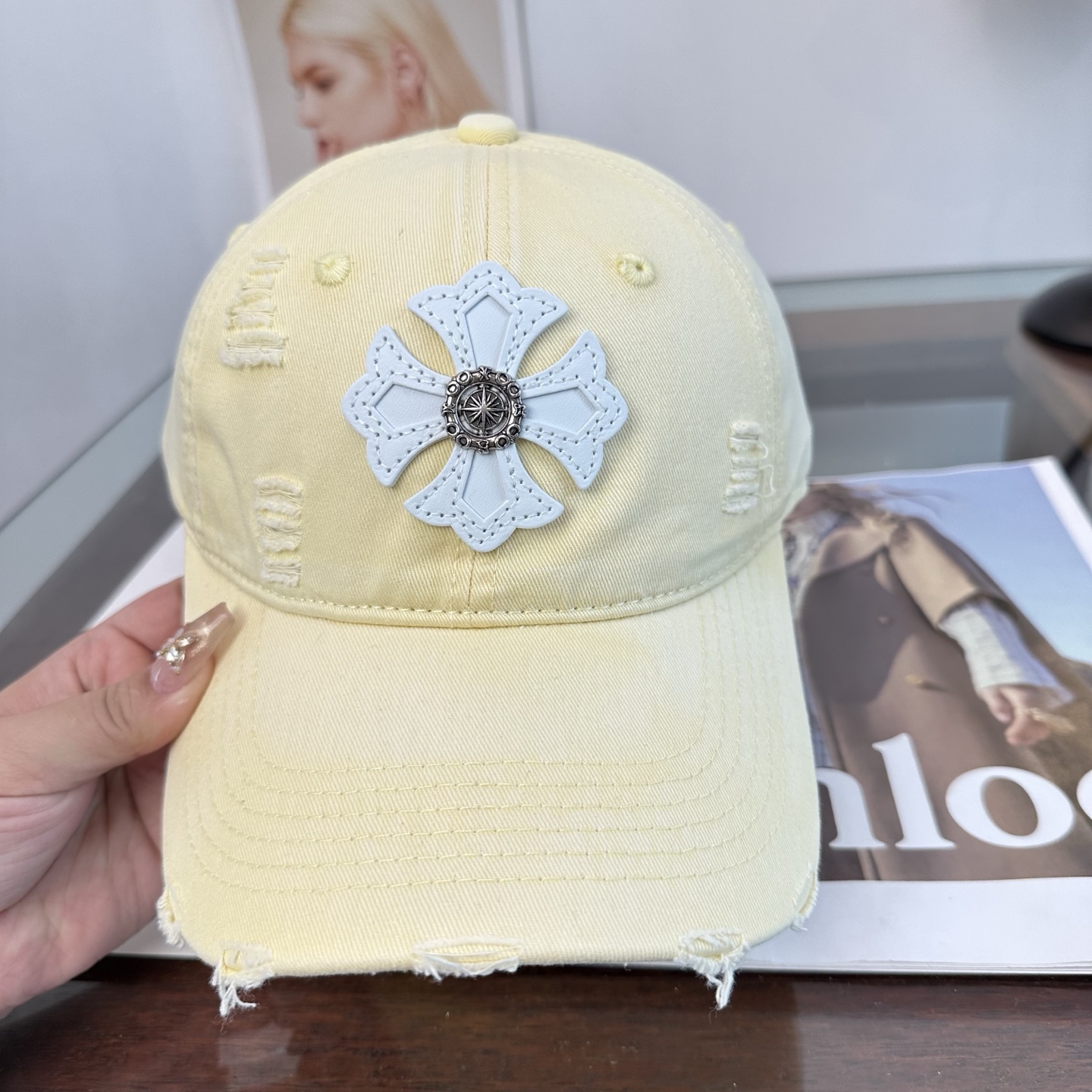 Chrome hearts 克罗心 新款十字架 高品质棒球帽，高端定制版！网红时尚博主同款！墙裂推荐！质量巨好！谁戴谁好